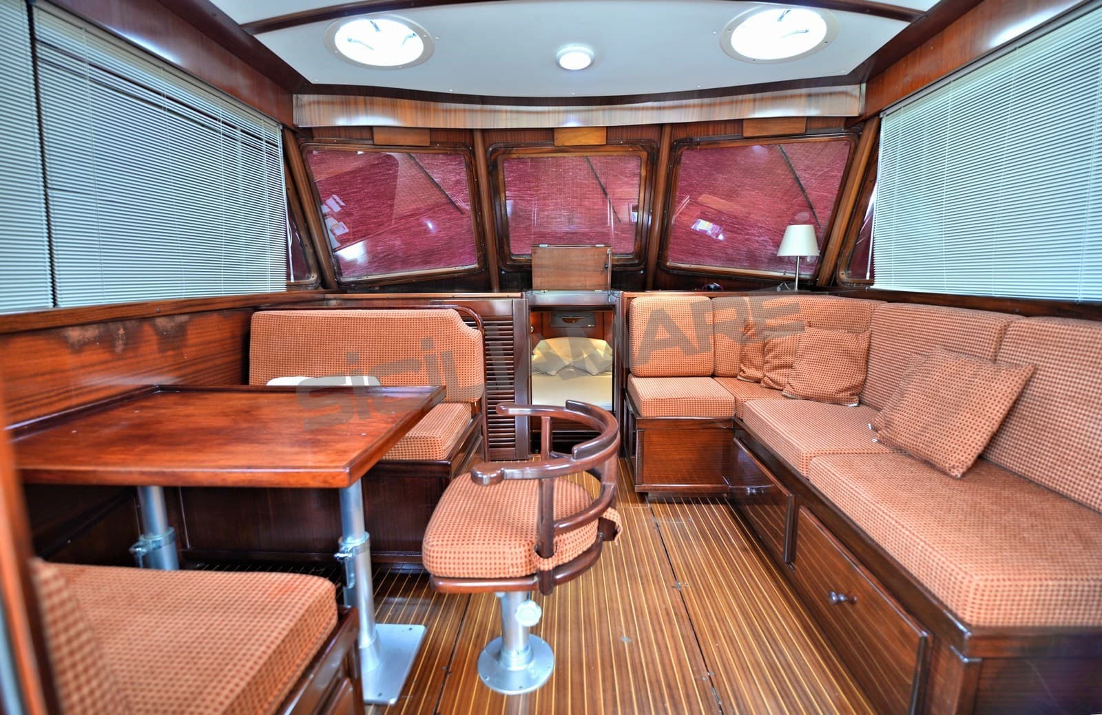 Austin Parker Down East 42 Fly - Deck View Austin Parker Down East 42 Fly - Deck View