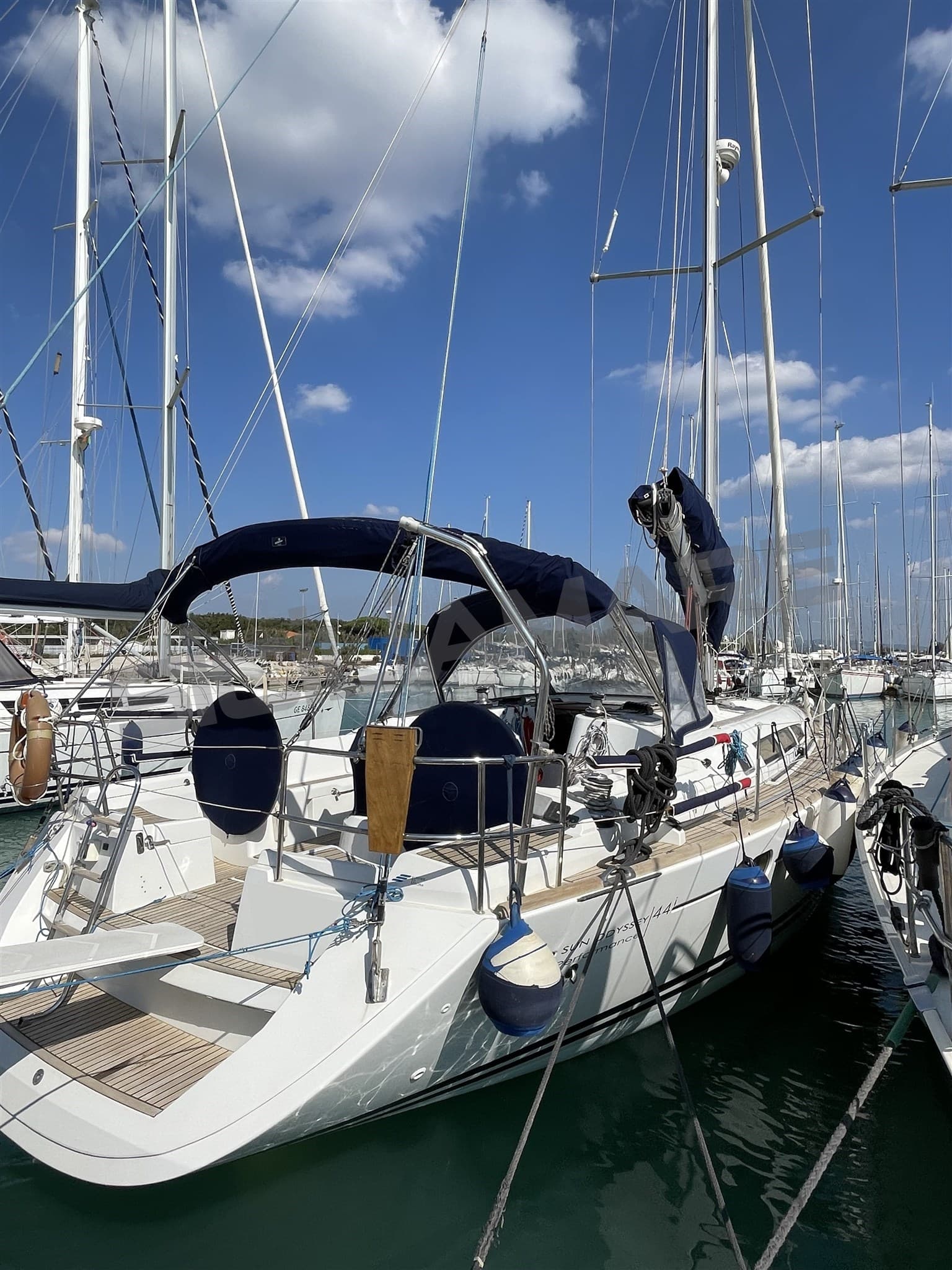 Jeanneau Sun Odyssey 44i - Detail View 1 Jeanneau Sun Odyssey 44i - Detail View 1