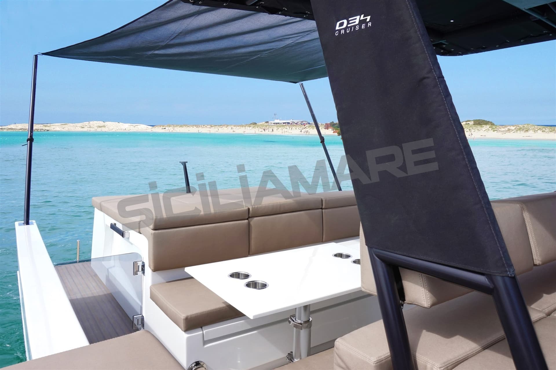 De Antonio Yachts D34 Cruiser - Interior View De Antonio Yachts D34 Cruiser - Interior View