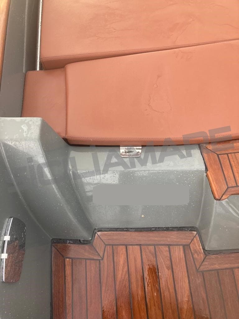 Oromarine S11 Sport - Deck View Oromarine S11 Sport - Deck View