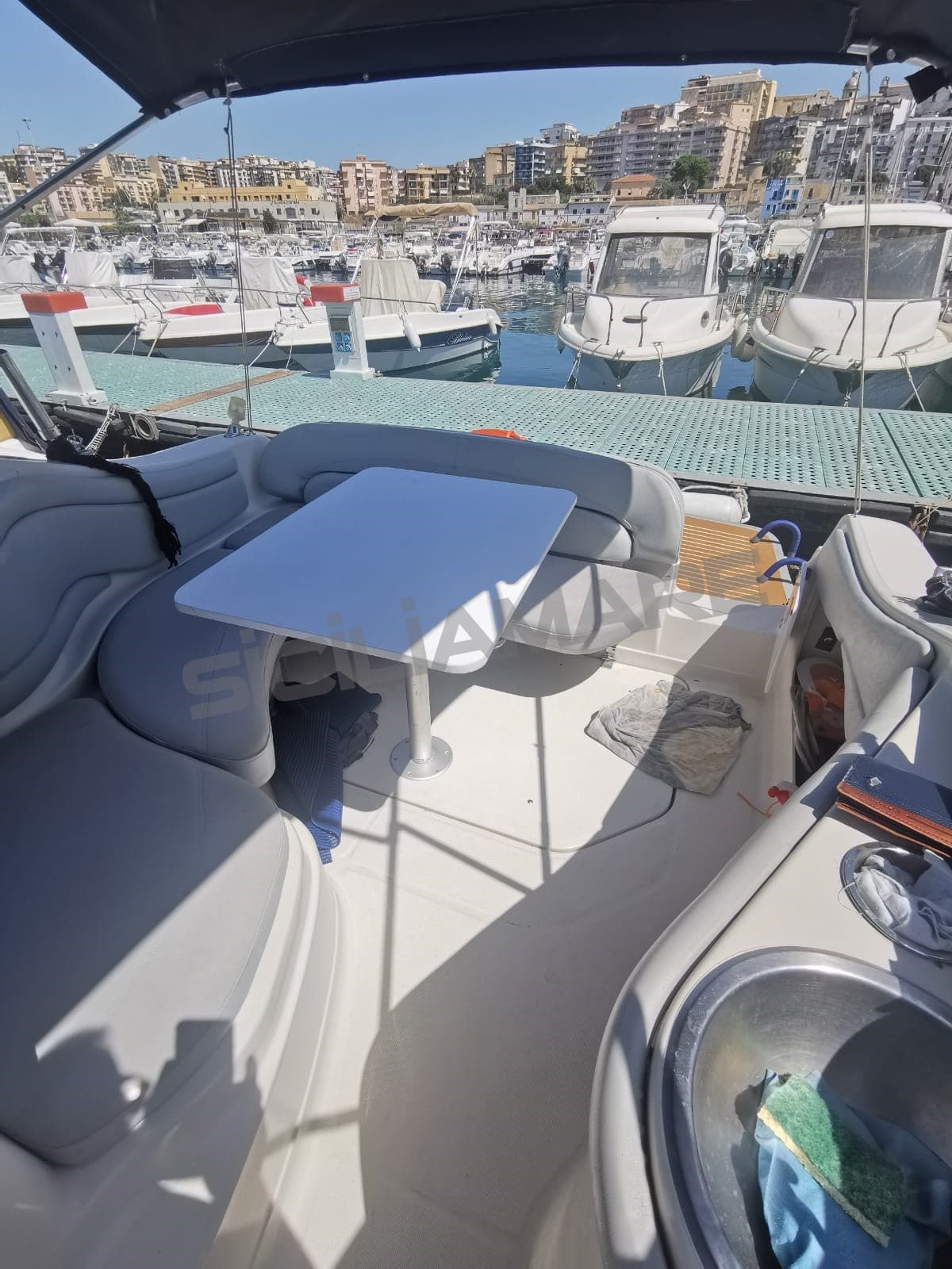 Regal Marine COMMODORE 242 usato - foto hero 9