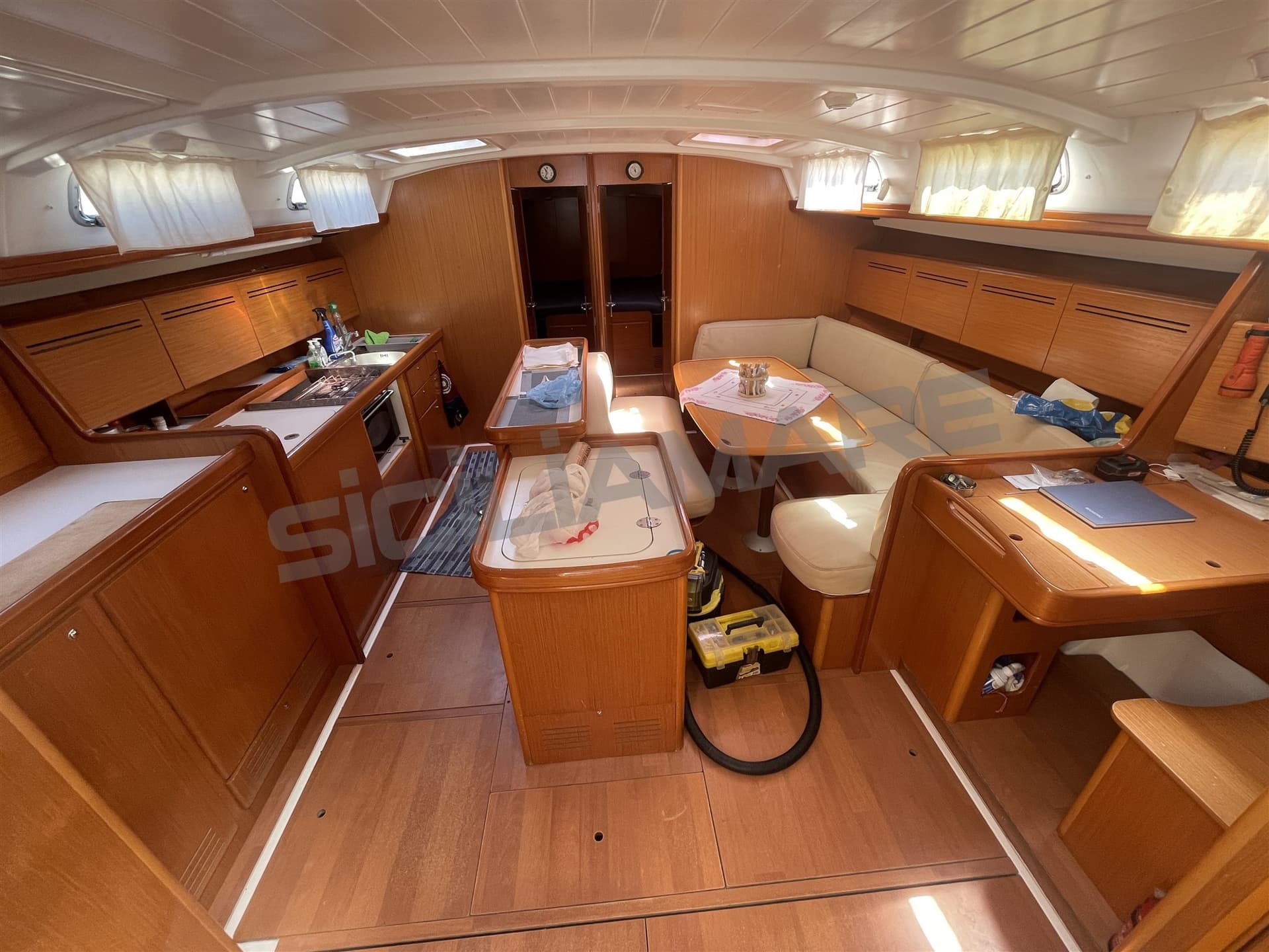 Beneteau Cyclades 50.4 - Detail View 1 Beneteau Cyclades 50.4 - Detail View 1