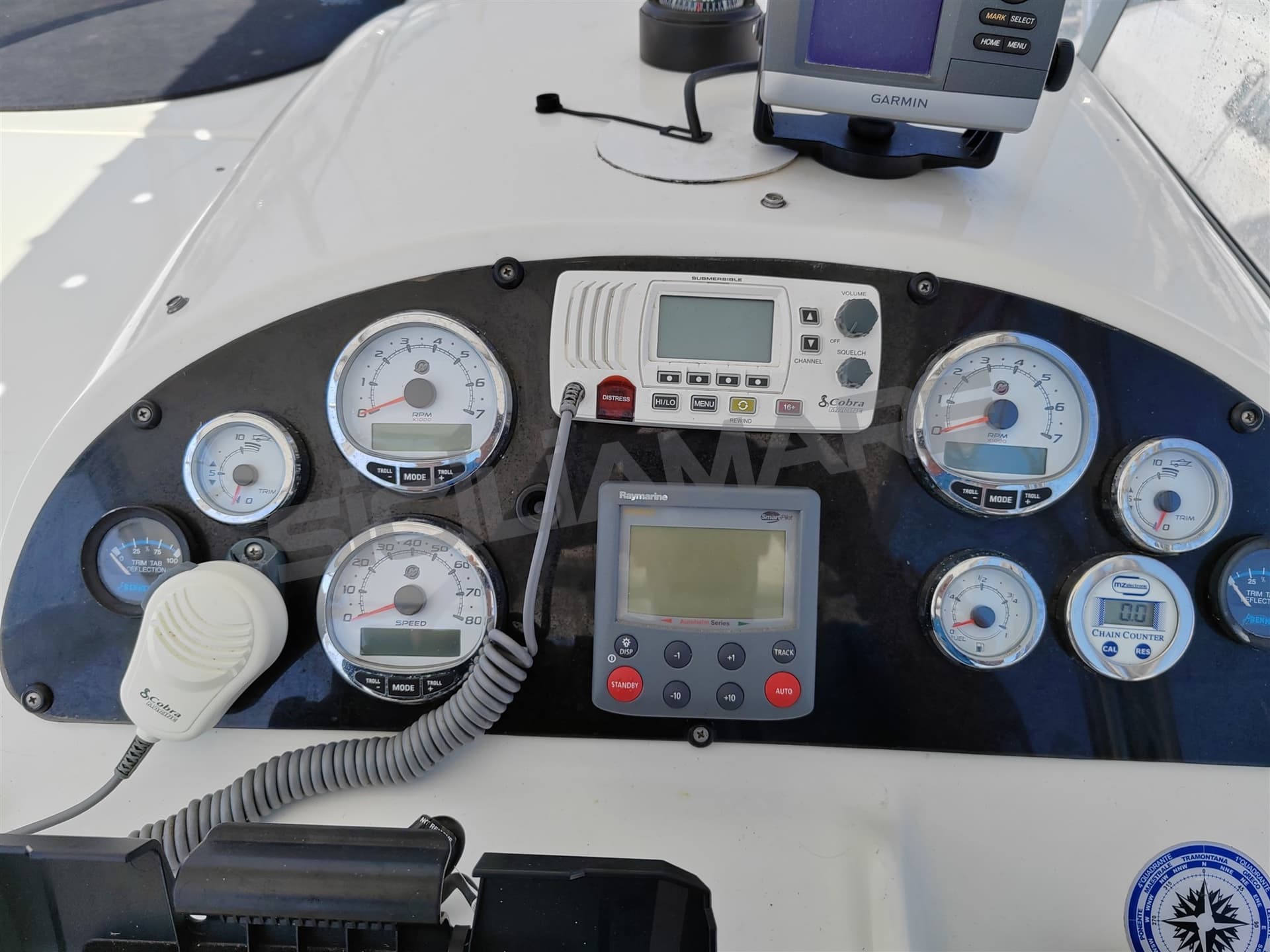 Capelli Cap 27 W.A - Interior View Capelli Cap 27 W.A - Interior View