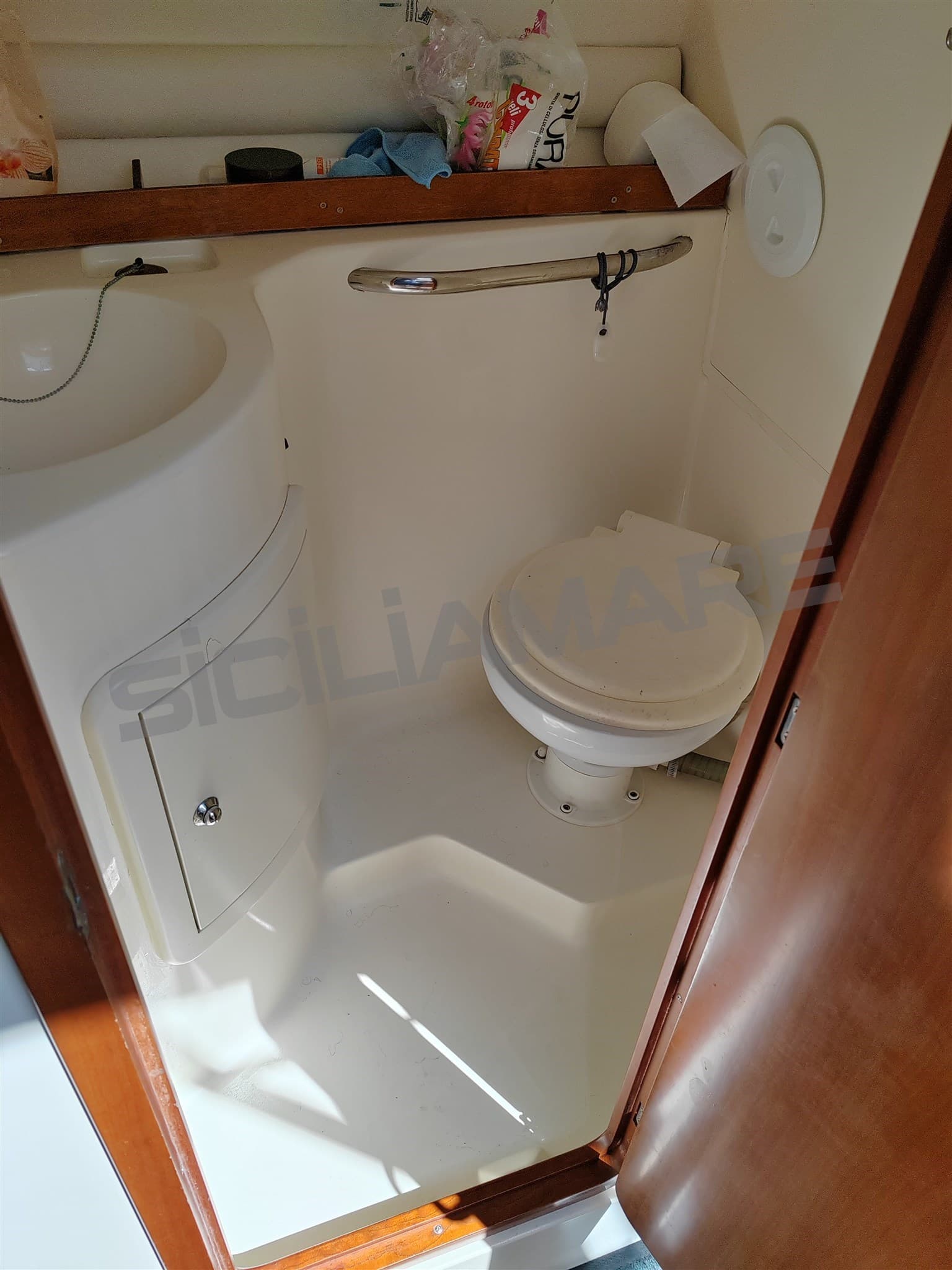 Capelli Cap 27 W.A - Deck View Capelli Cap 27 W.A - Deck View