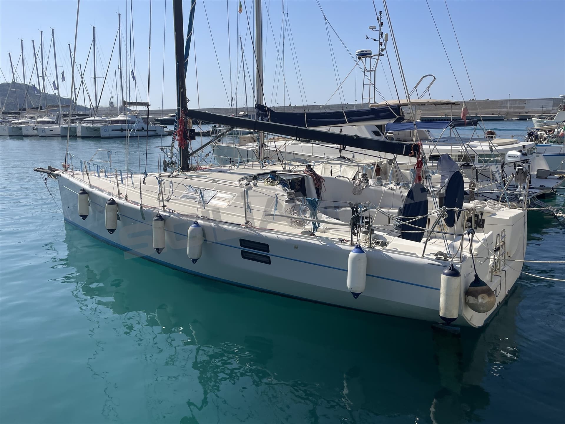 Sirena Marine Azuree 40 used - detail 1