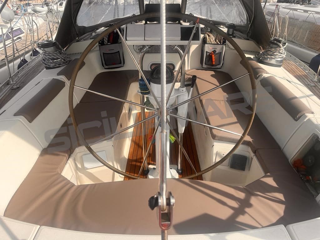 Jeanneau SUN ODYSSEY 47 usato - foto hero 3