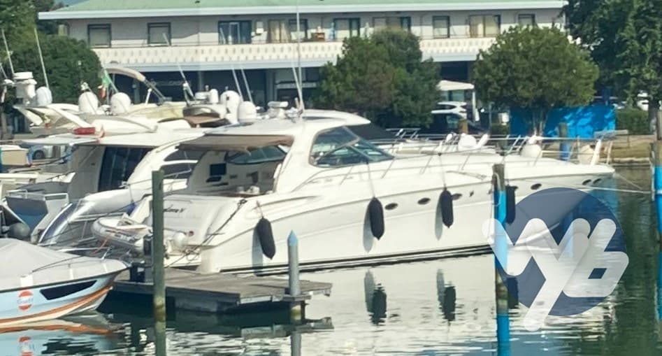 Sea Ray 510 Sundancer - Interior View Sea Ray 510 Sundancer - Interior View