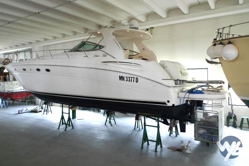 Sea Ray 510 Sundancer - Deck View Sea Ray 510 Sundancer - Deck View