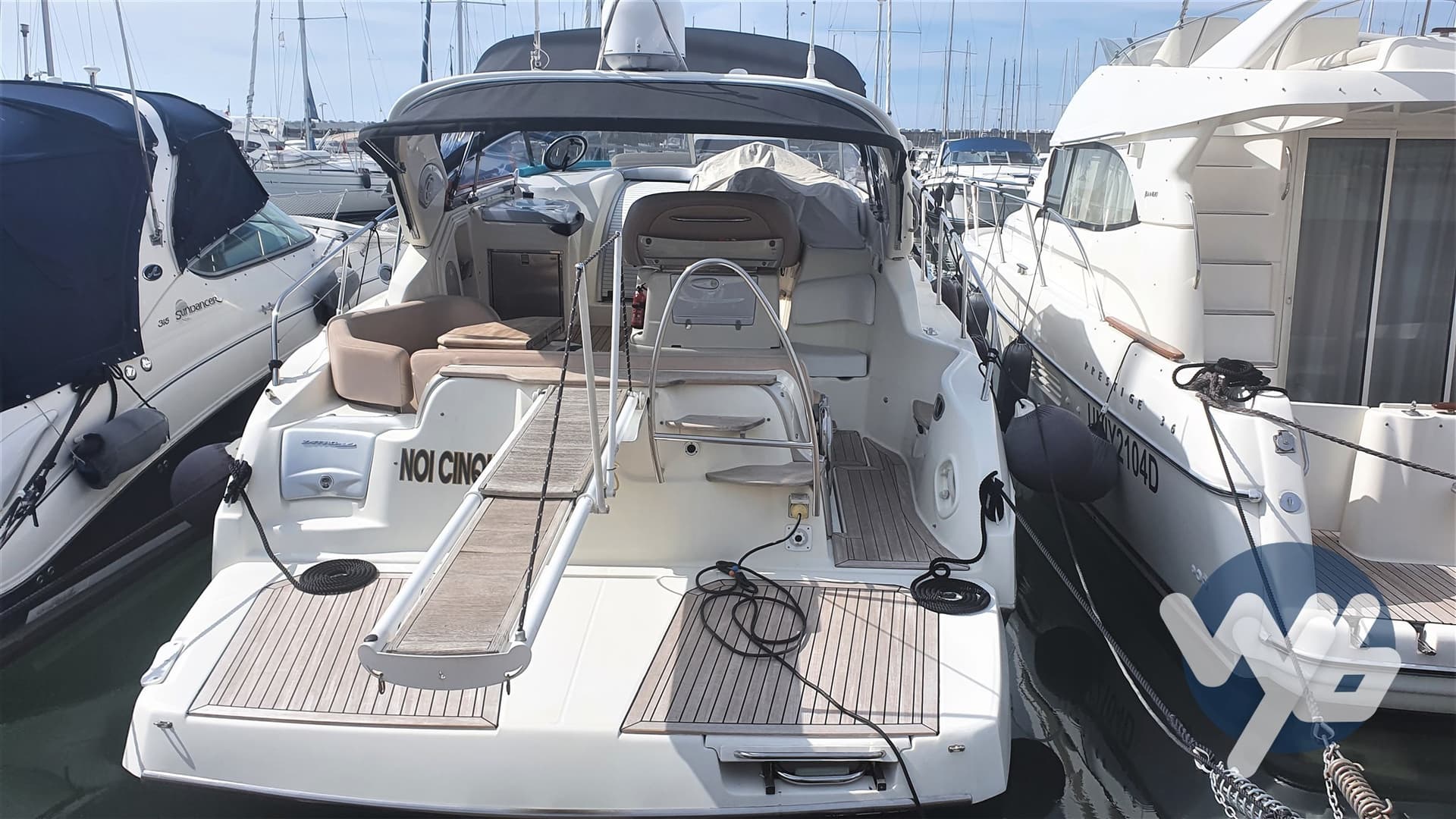 Cranchi Zaffiro 36 - Detail View 1 Cranchi Zaffiro 36 - Detail View 1