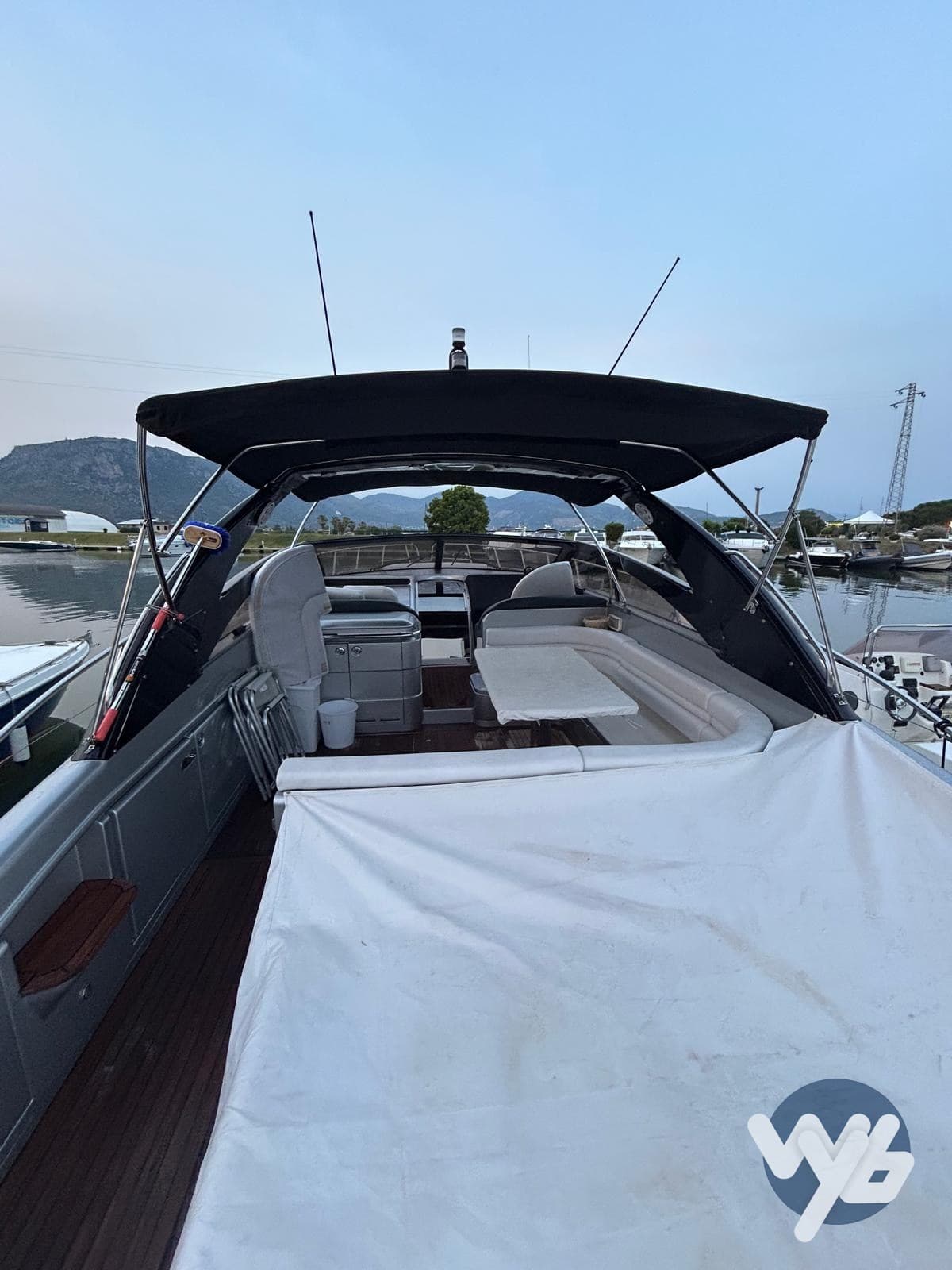 Princess Yachts V 55 - Deck View Princess Yachts V 55 - Deck View