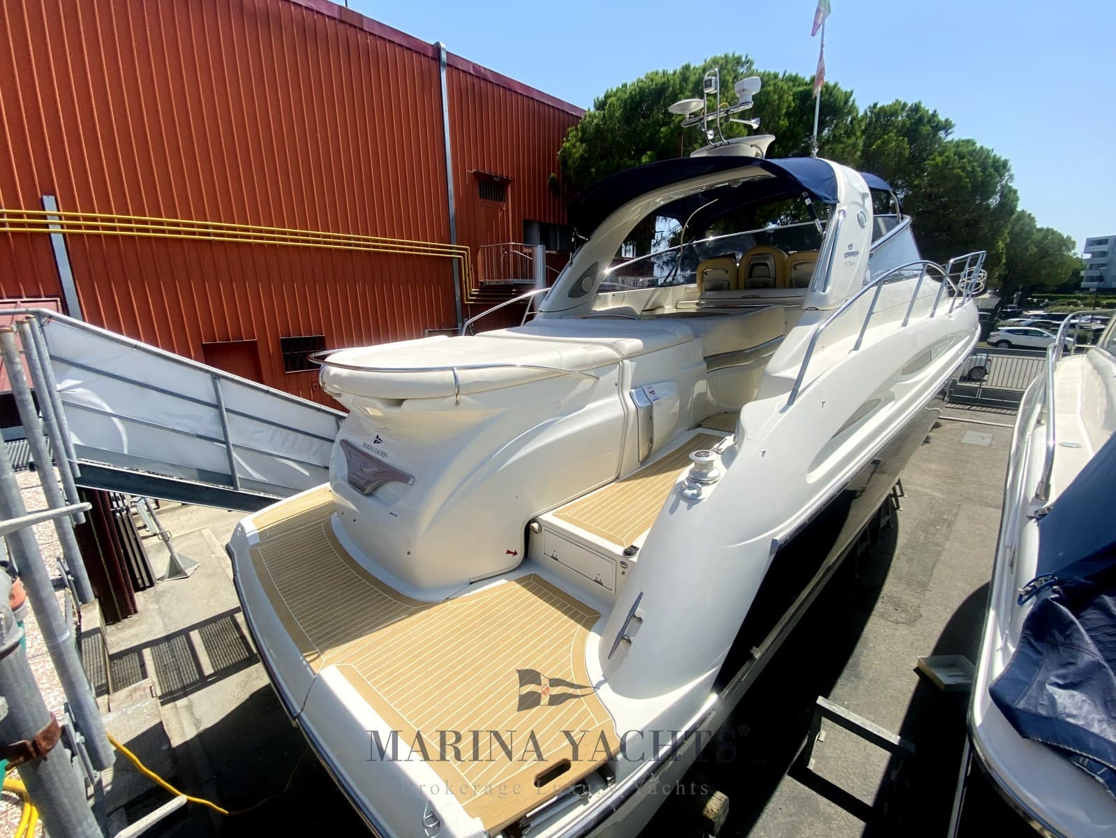 Cranchi Mediterranee 47 - Interior View Cranchi Mediterranee 47 - Interior View