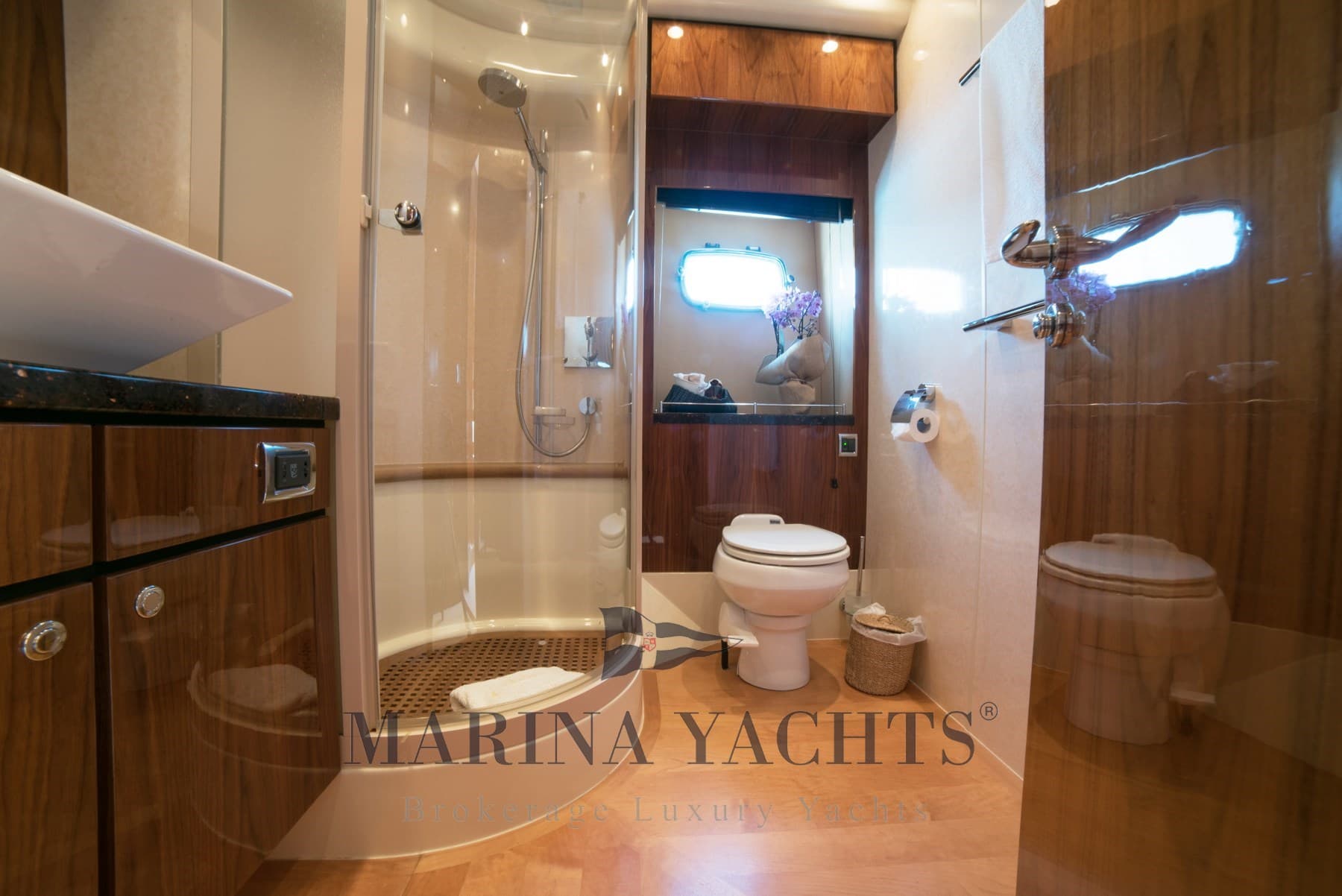Fairline SQUADRON 74 usato - foto hero 20