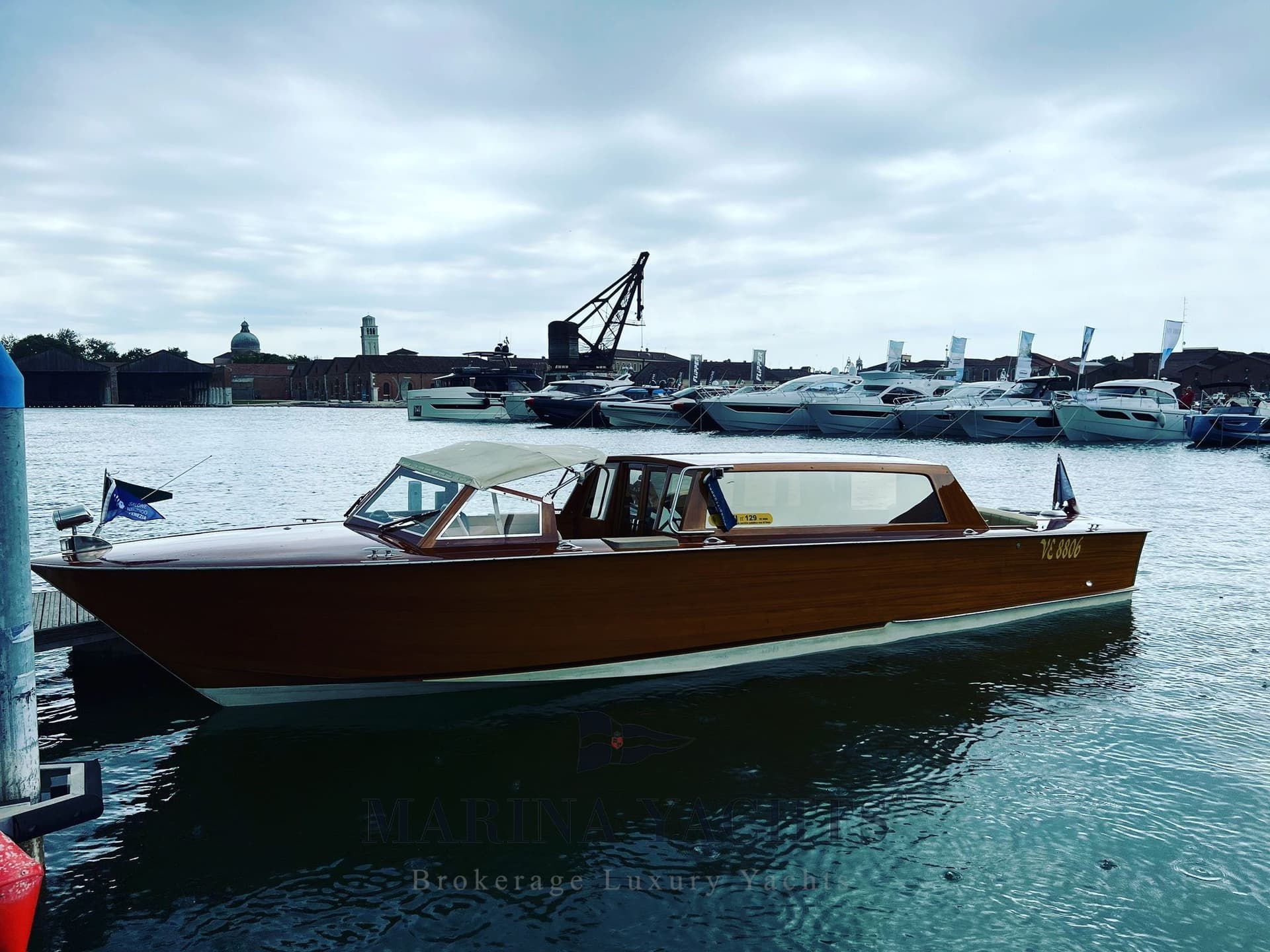 Cucchini Lancia - Detail View 1 Cucchini Lancia - Detail View 1