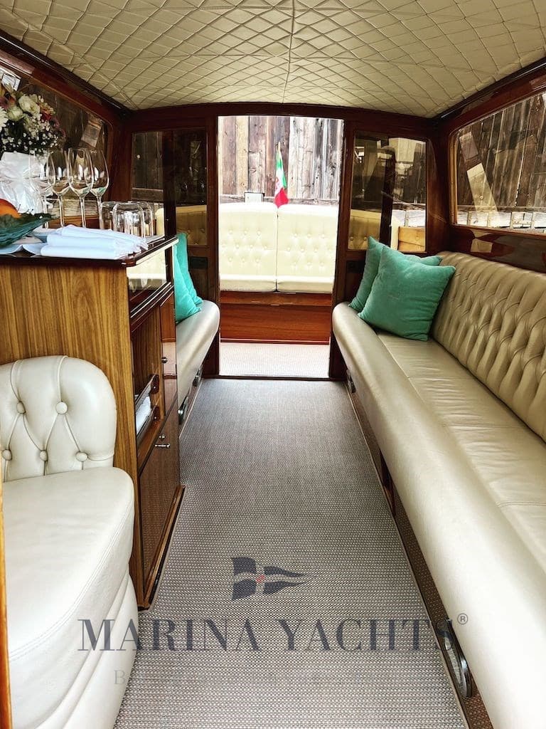 Cucchini Lancia - Interior View Cucchini Lancia - Interior View