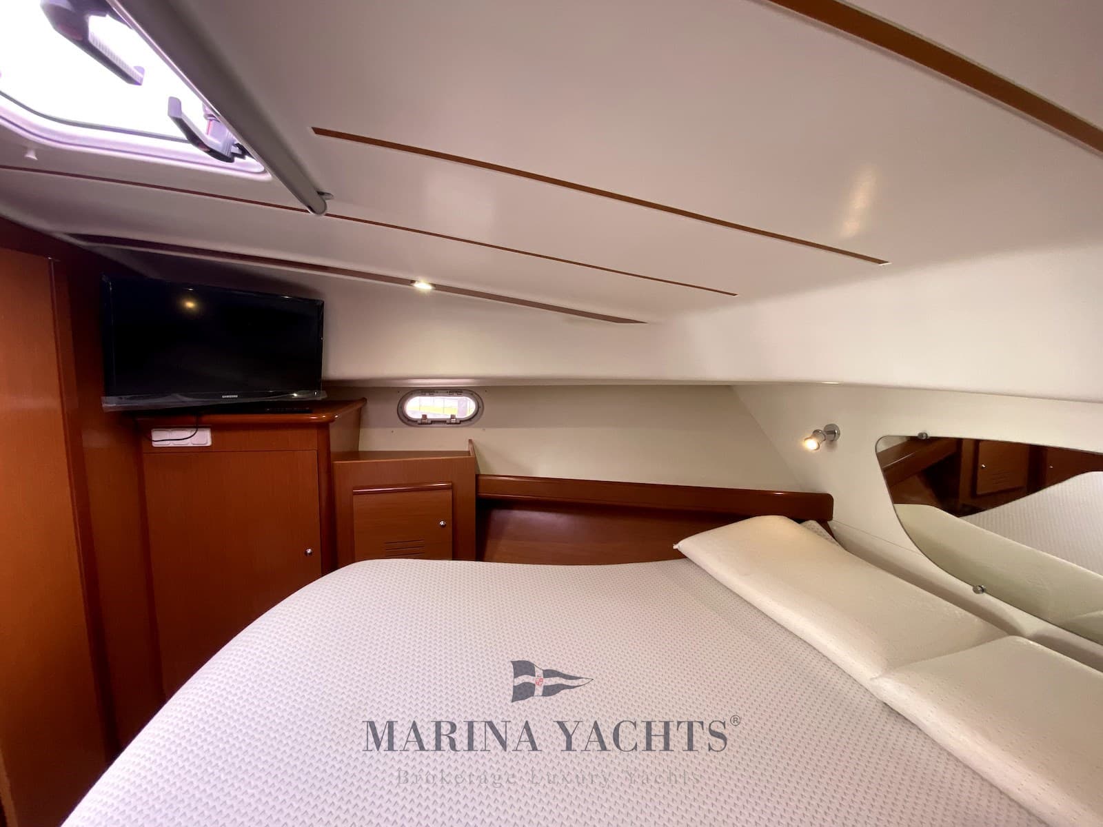 Beneteau Antares 10.80 usato - foto hero 12