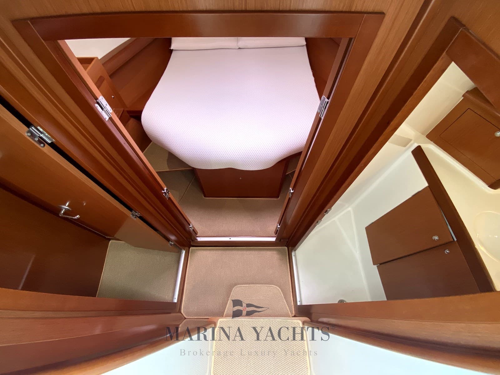 Beneteau Antares 10.80 usato - foto hero 10