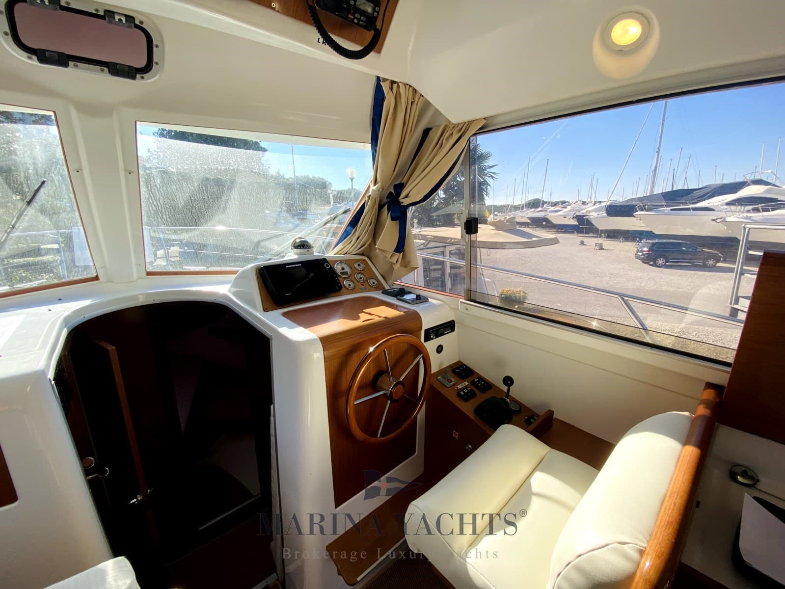 Beneteau ANTARES SERIE 9 usato - foto hero 9