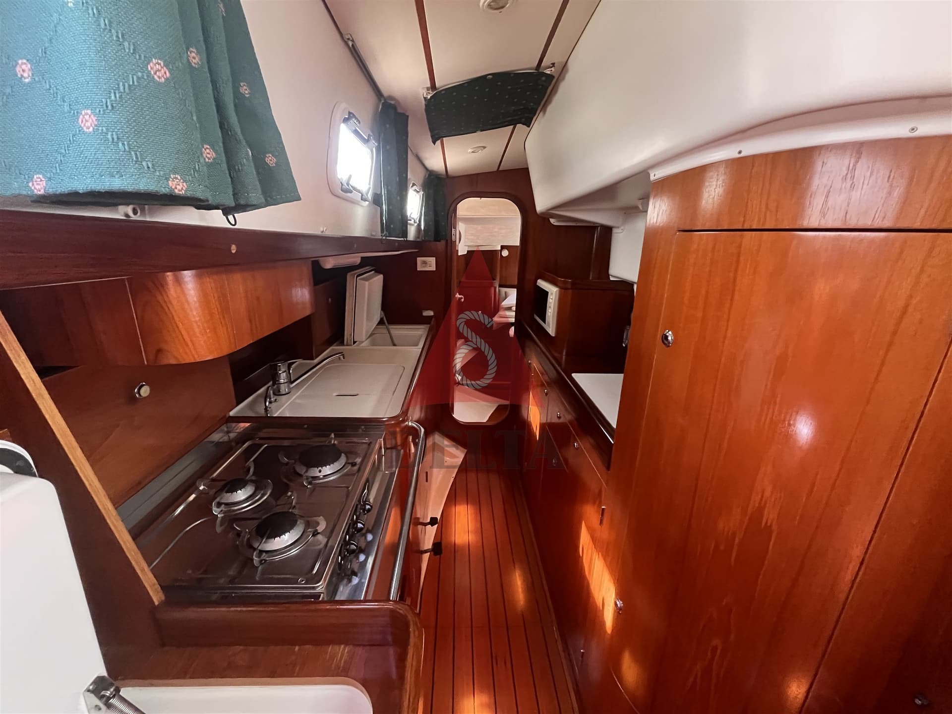 Beneteau Oceanis 44 CC gebraucht - Hauptbild 6