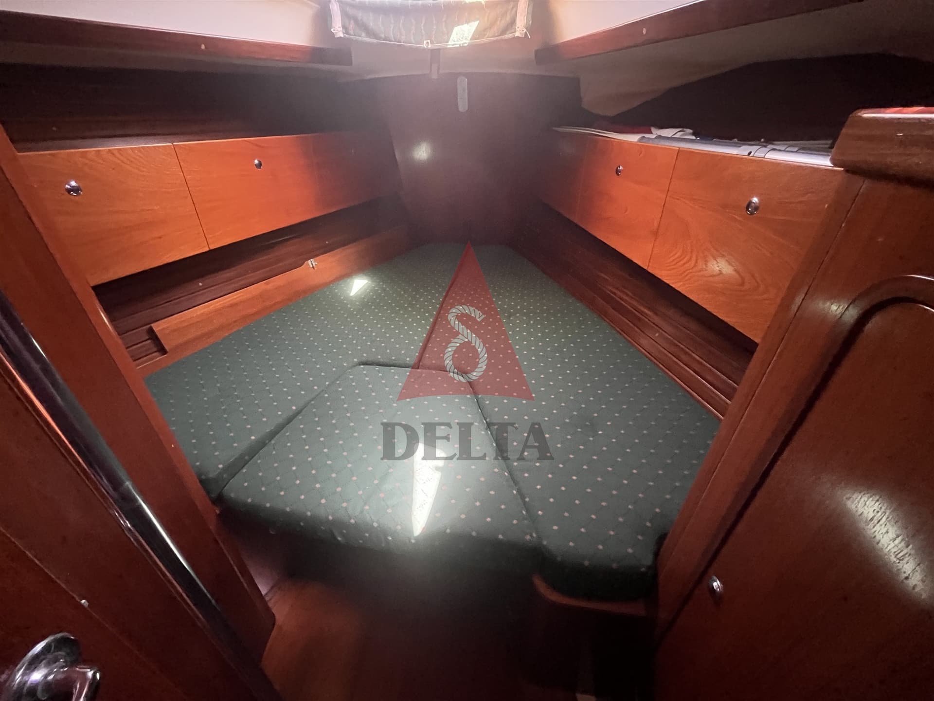 Beneteau Oceanis 44 CC used - hero image 8
