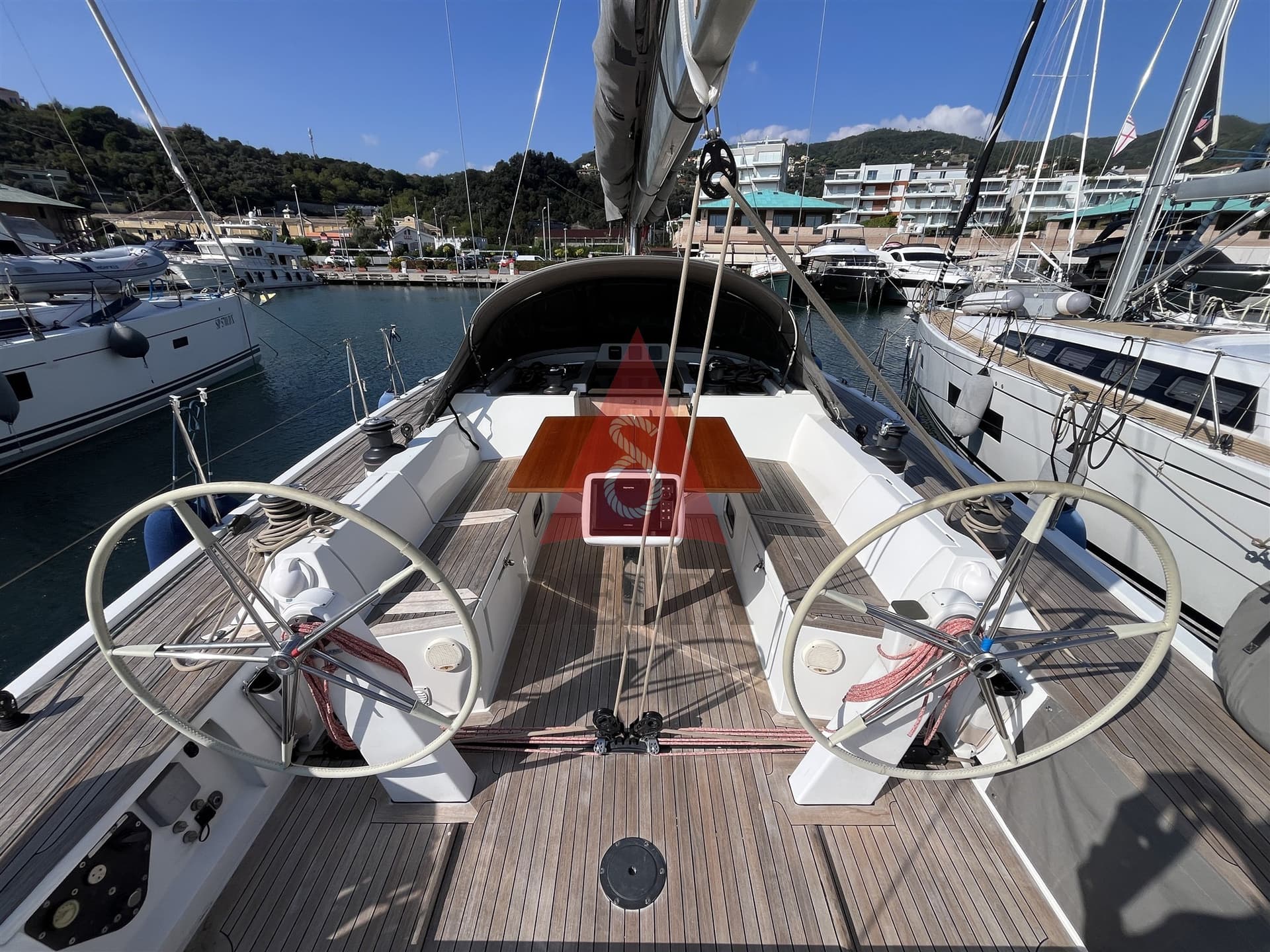 Solaris One 48 - Interior View Solaris One 48 - Interior View