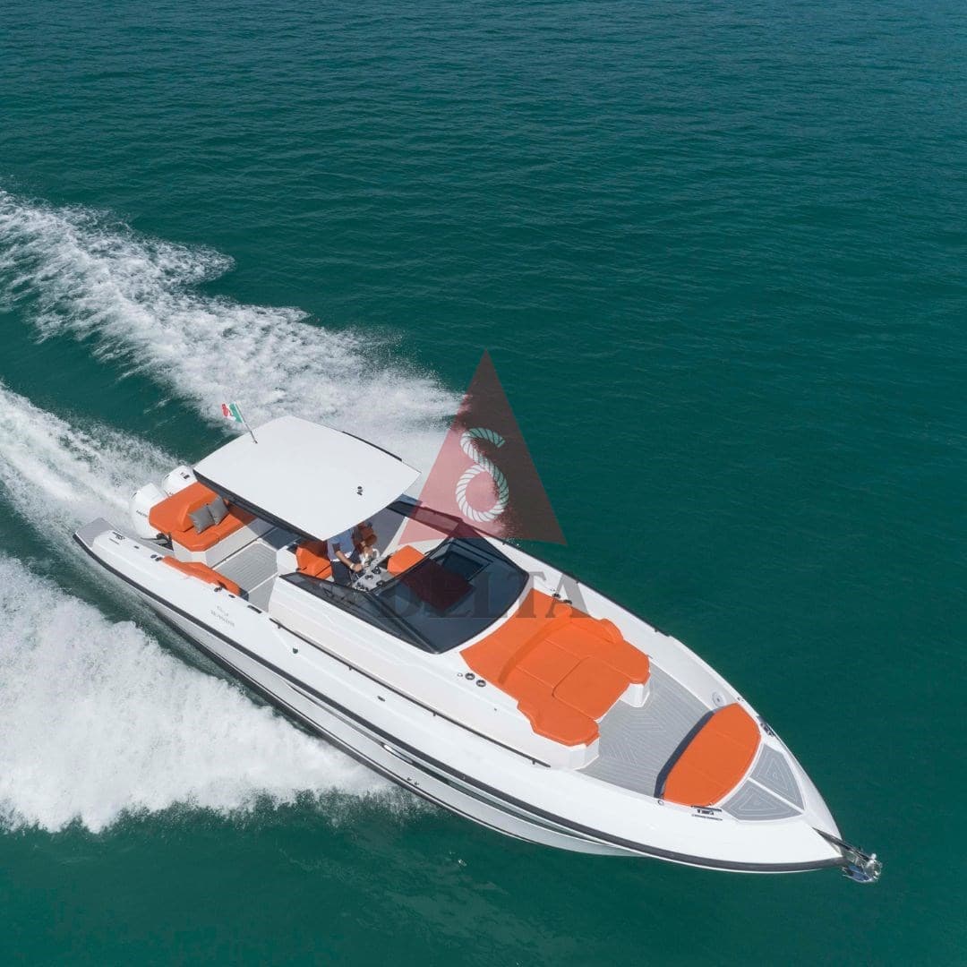 Rio Yachts Daytona 35 - Detail View 1 Rio Yachts Daytona 35 - Detail View 1