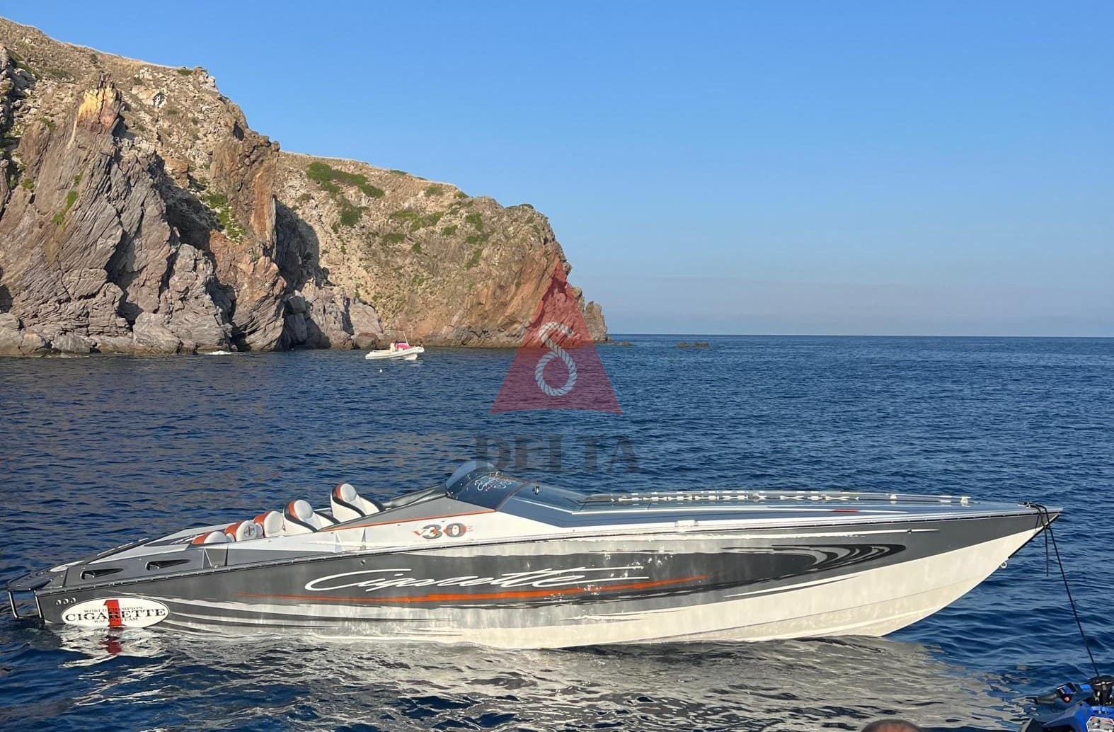 Cigarette R.T. 30 Vice - Main View Cigarette R.T. 30 Vice - Main View