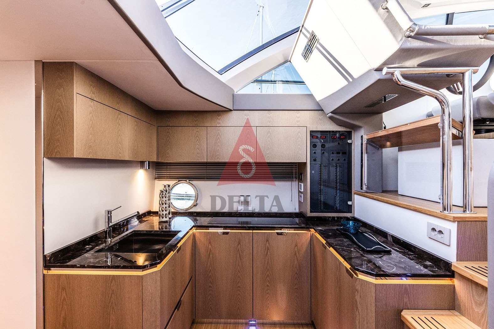 Rio Yachts Sport Coupé 58 d'occasion - image hero 11