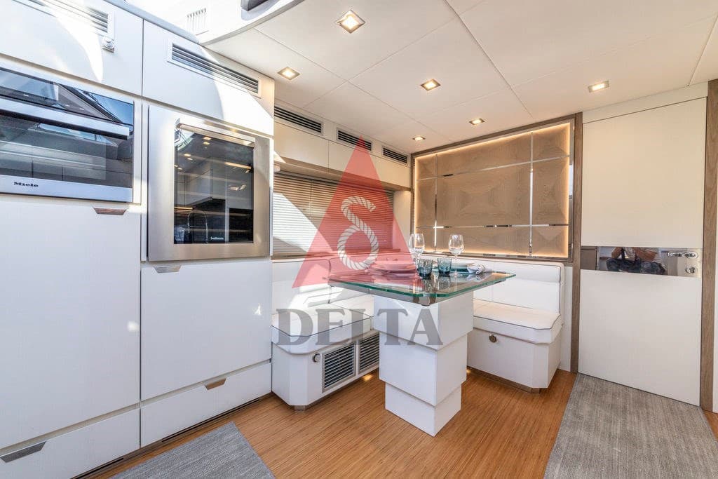 Rio Yachts Sport Coupé 58 d'occasion - image hero 10