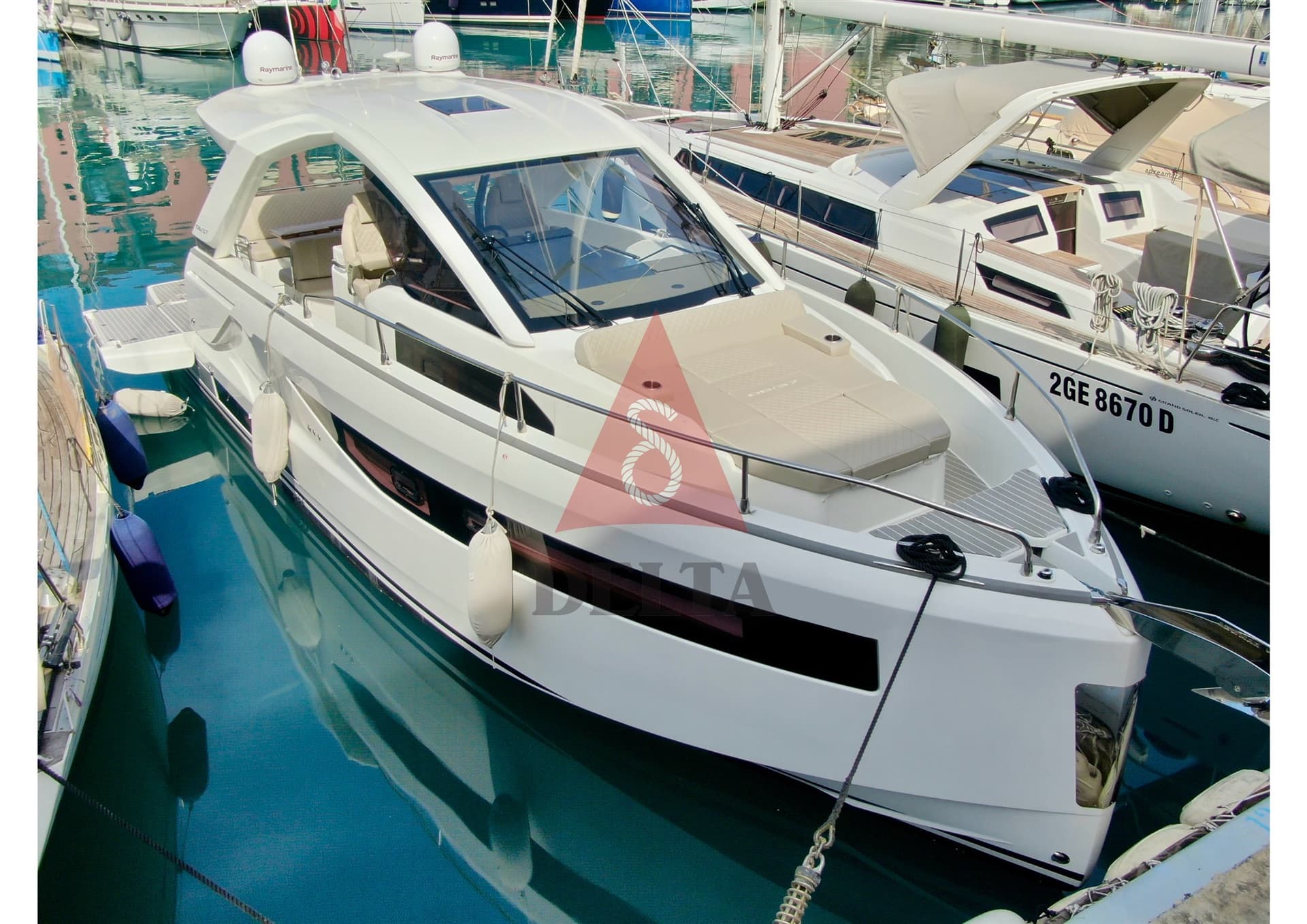Jeanneau DB 37 OB usato - foto hero 2