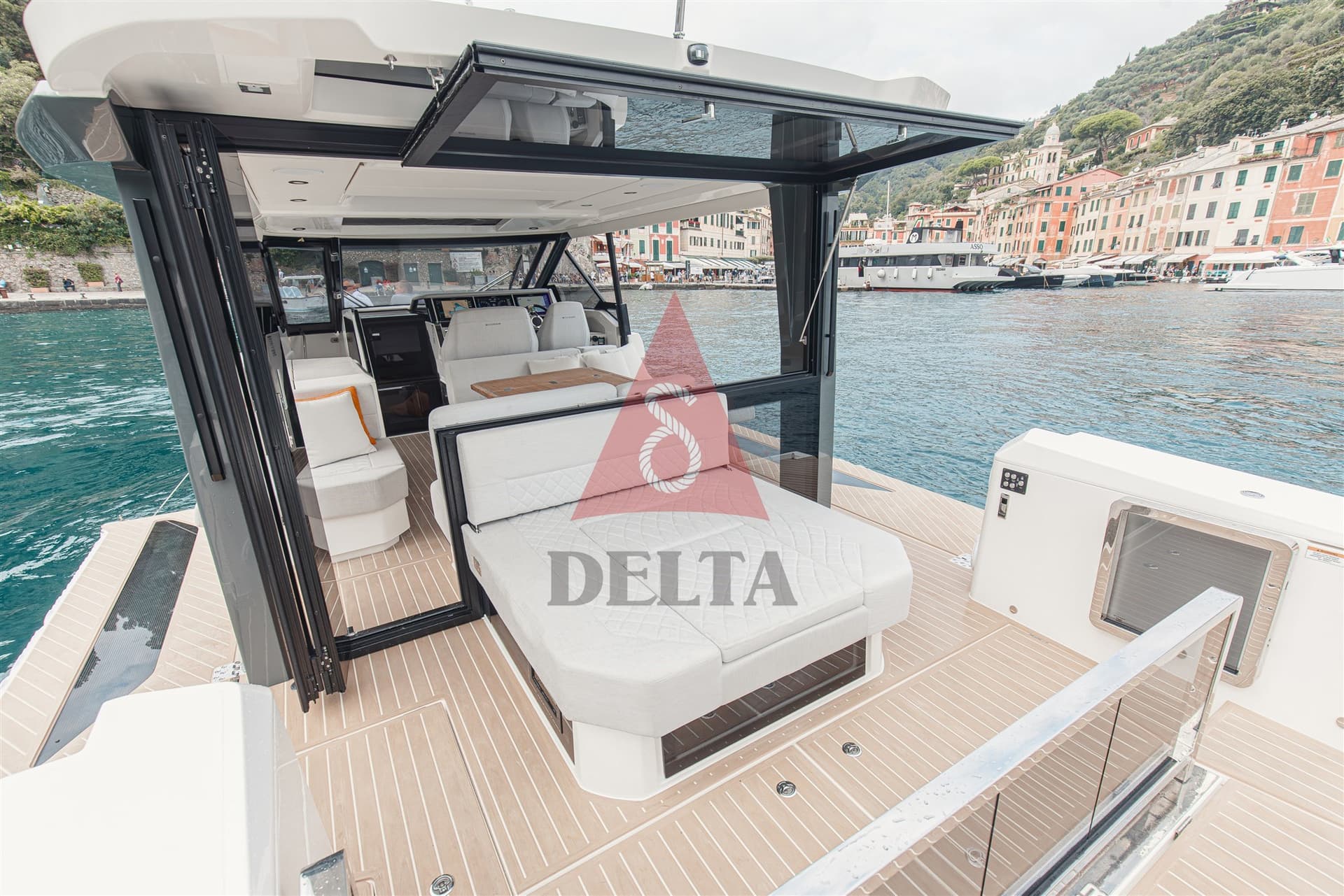 Saxdor 400 Gto - Deck View Saxdor 400 Gto - Deck View