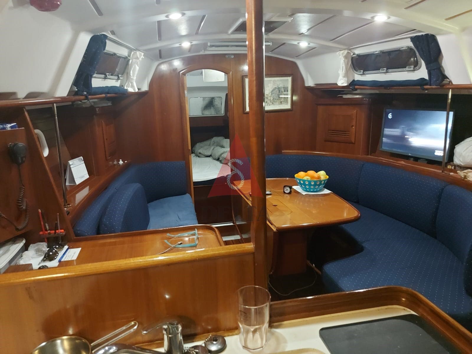 Beneteau Oceanis 361 - Interior View Beneteau Oceanis 361 - Interior View