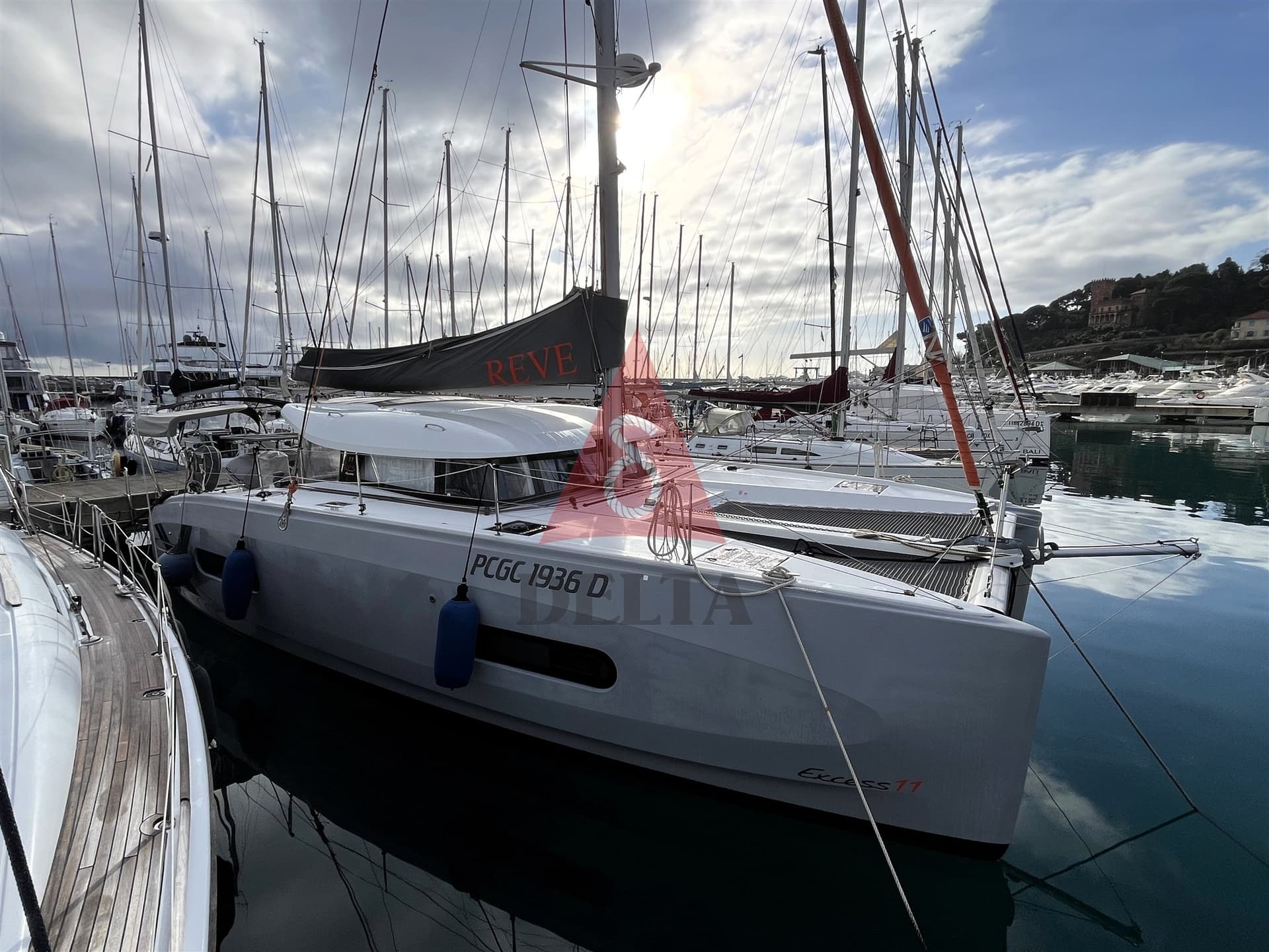 Excess Excess 11 - Interior View Excess Excess 11 - Interior View