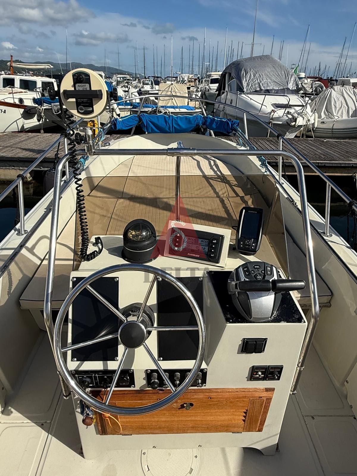 Boston Whaler Outrage 22 usato - dettaglio 4