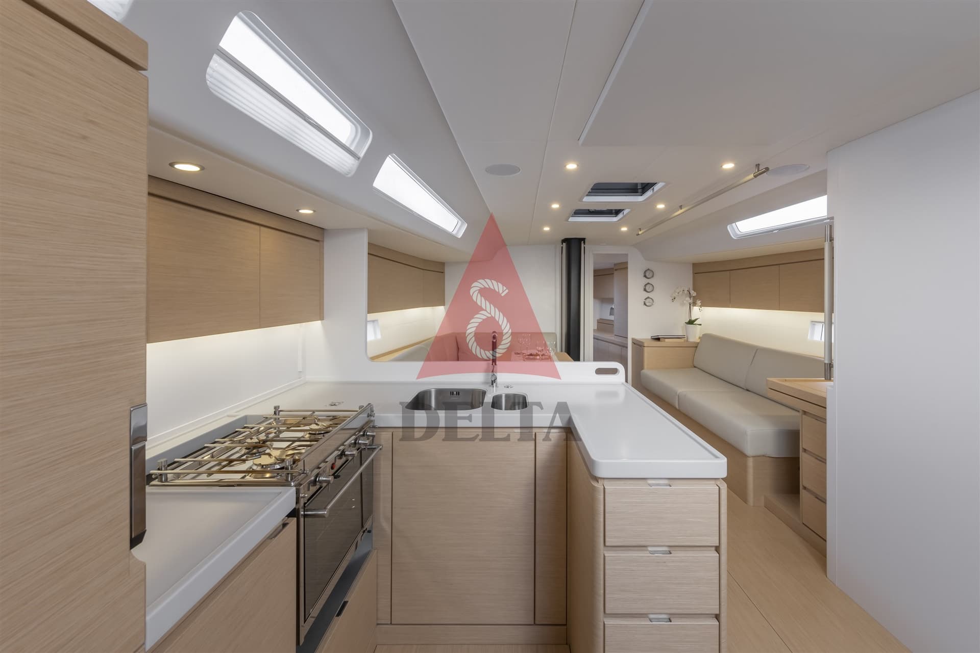 ICE Yachts 52 Rs - Deck View ICE Yachts 52 Rs - Deck View