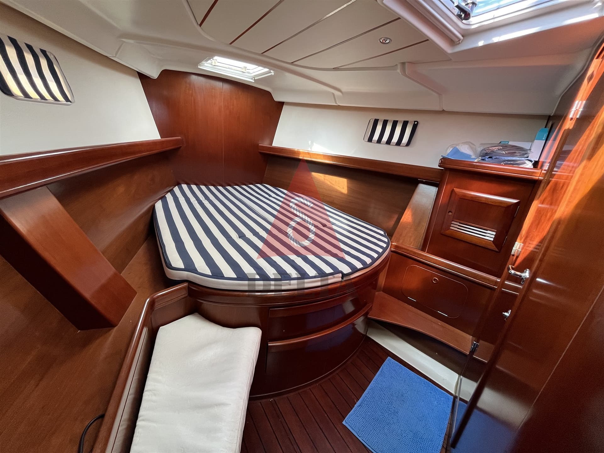 Beneteau Oceanis 473 used - hero image 8