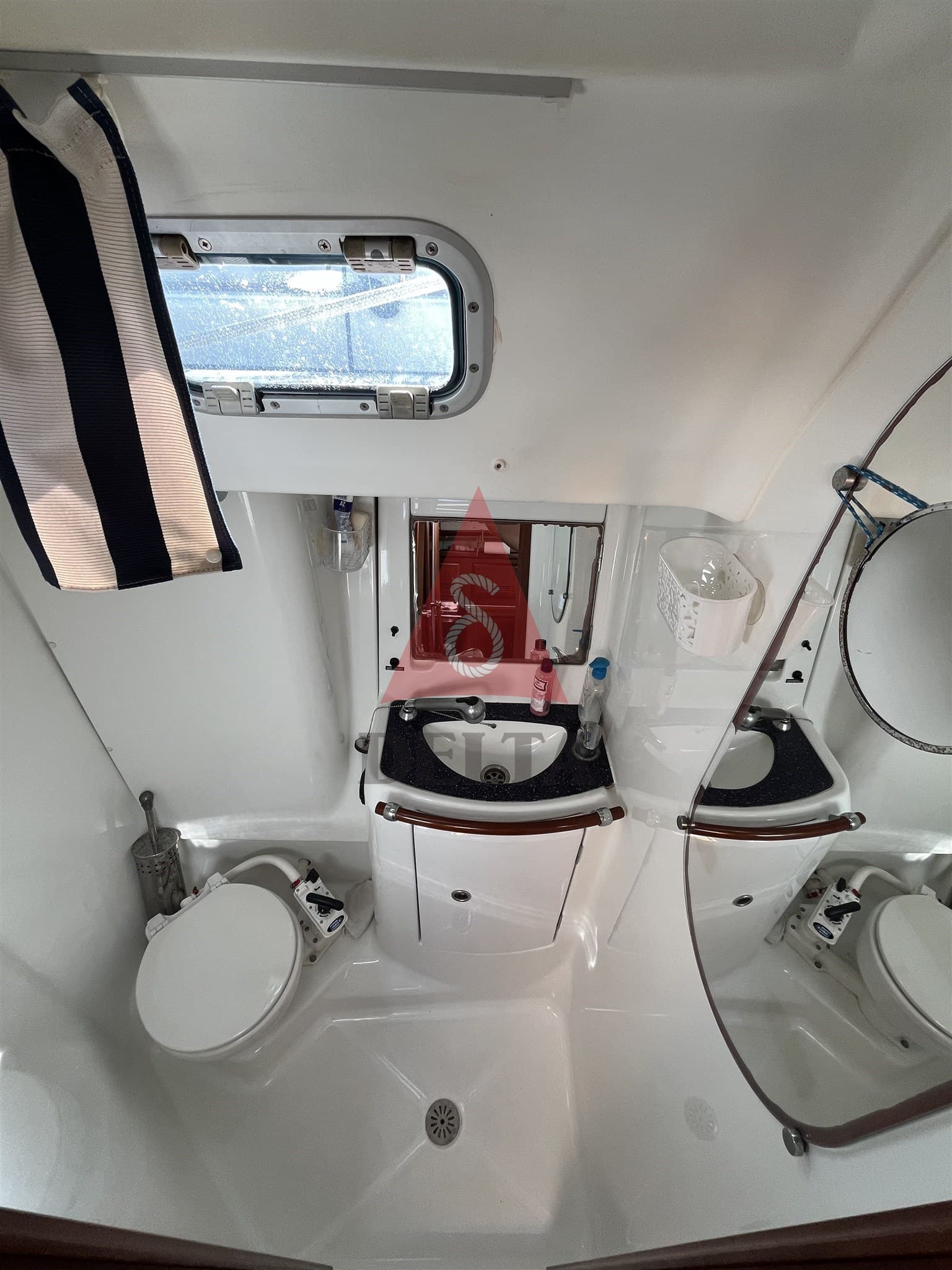 Beneteau Oceanis 473 used - hero image 11