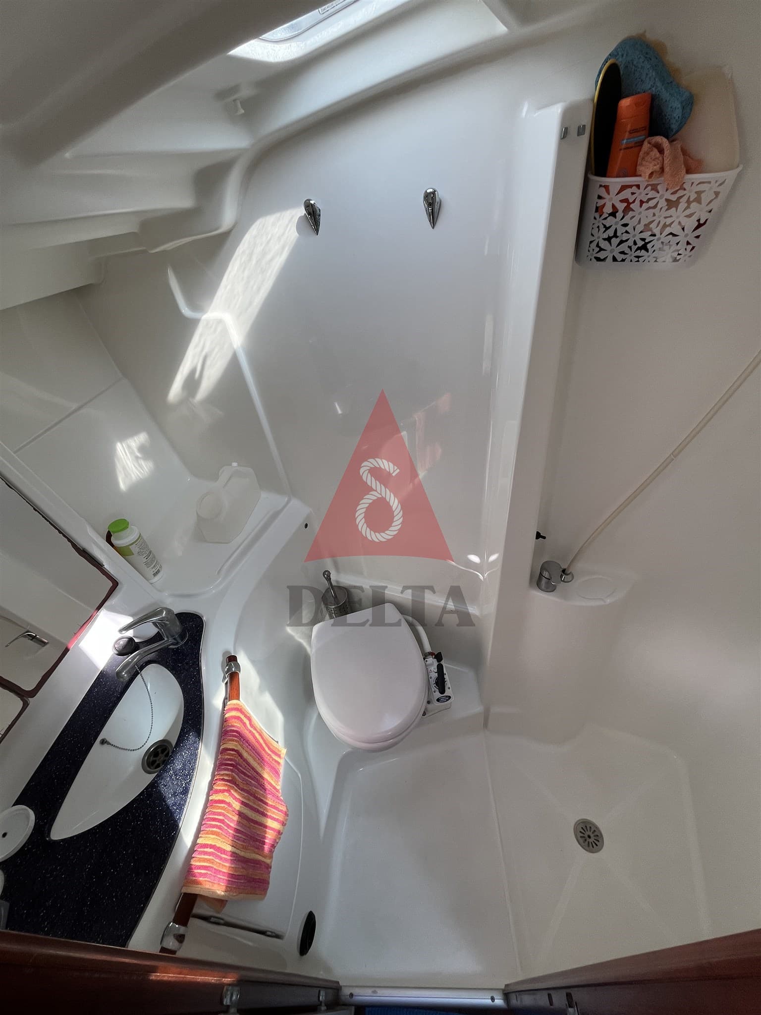 Beneteau Oceanis 473 used - hero image 9