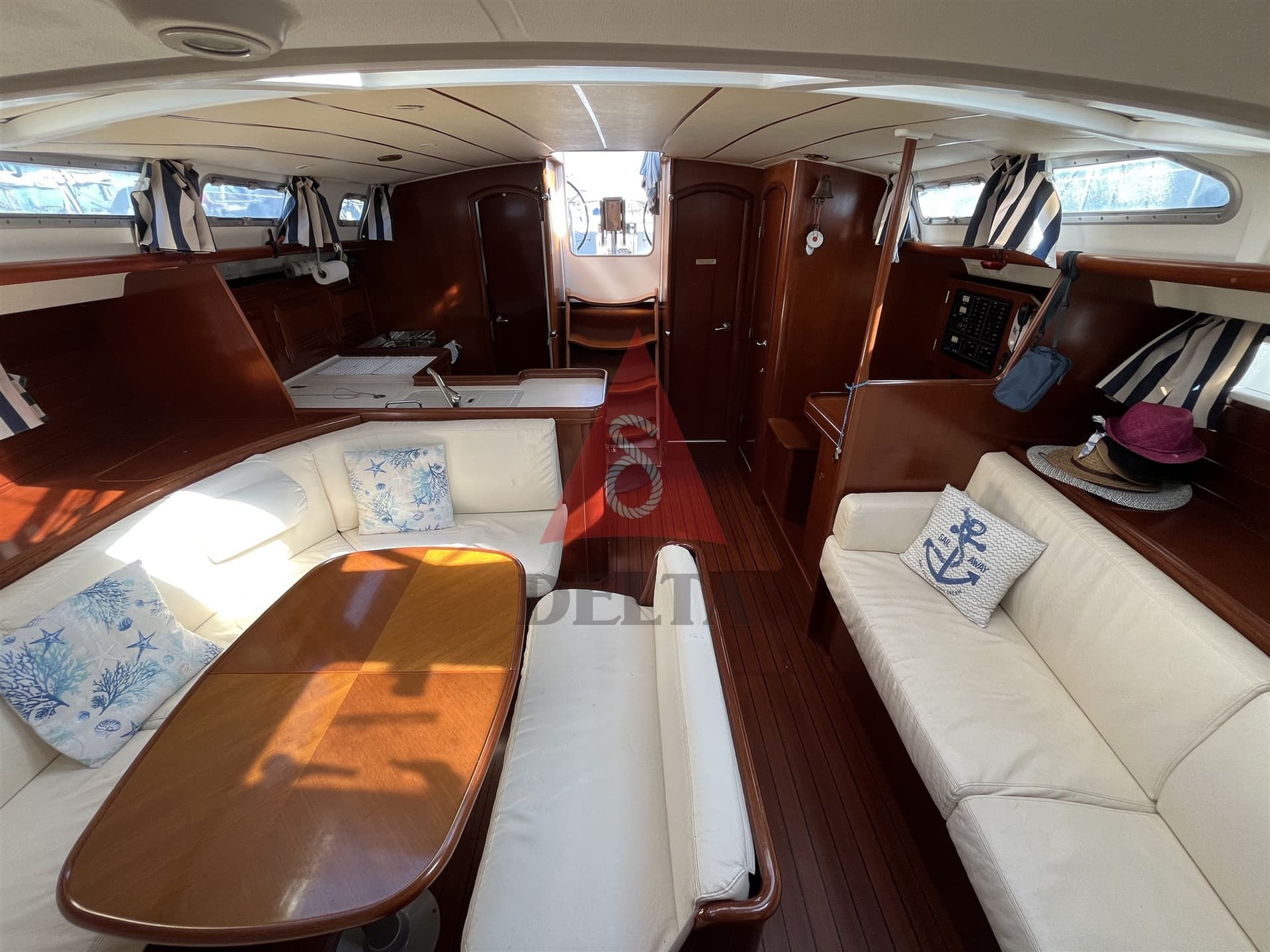 Beneteau Oceanis 473 used - hero image 12