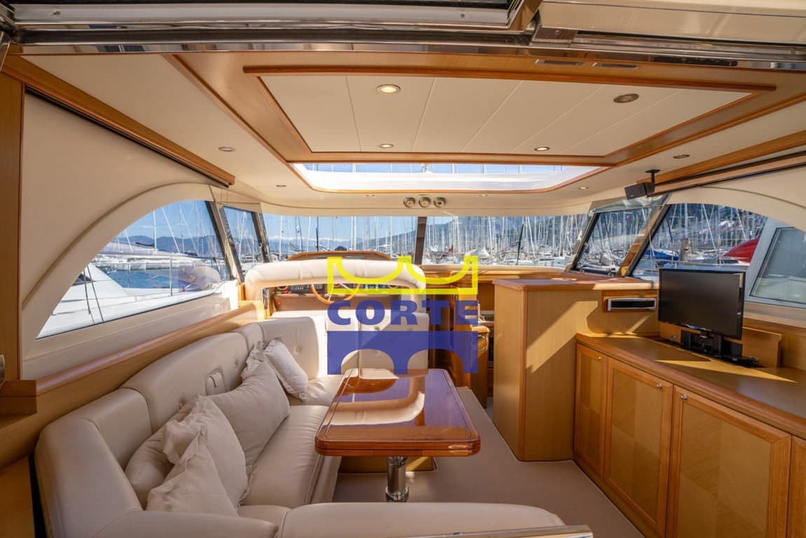 Mochi Craft 51 Dolphin - Detail View 1 Mochi Craft 51 Dolphin - Detail View 1