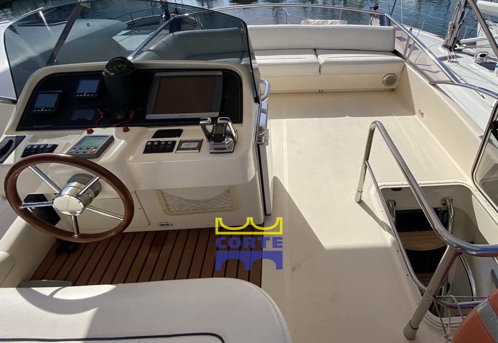 Portofino Marine 47 Fly used - detail 4