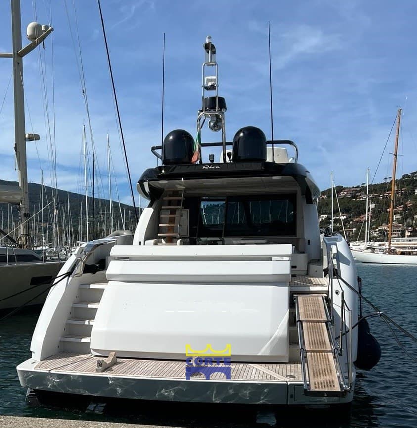 Riva Perseo 76 - Detail View 1 Riva Perseo 76 - Detail View 1