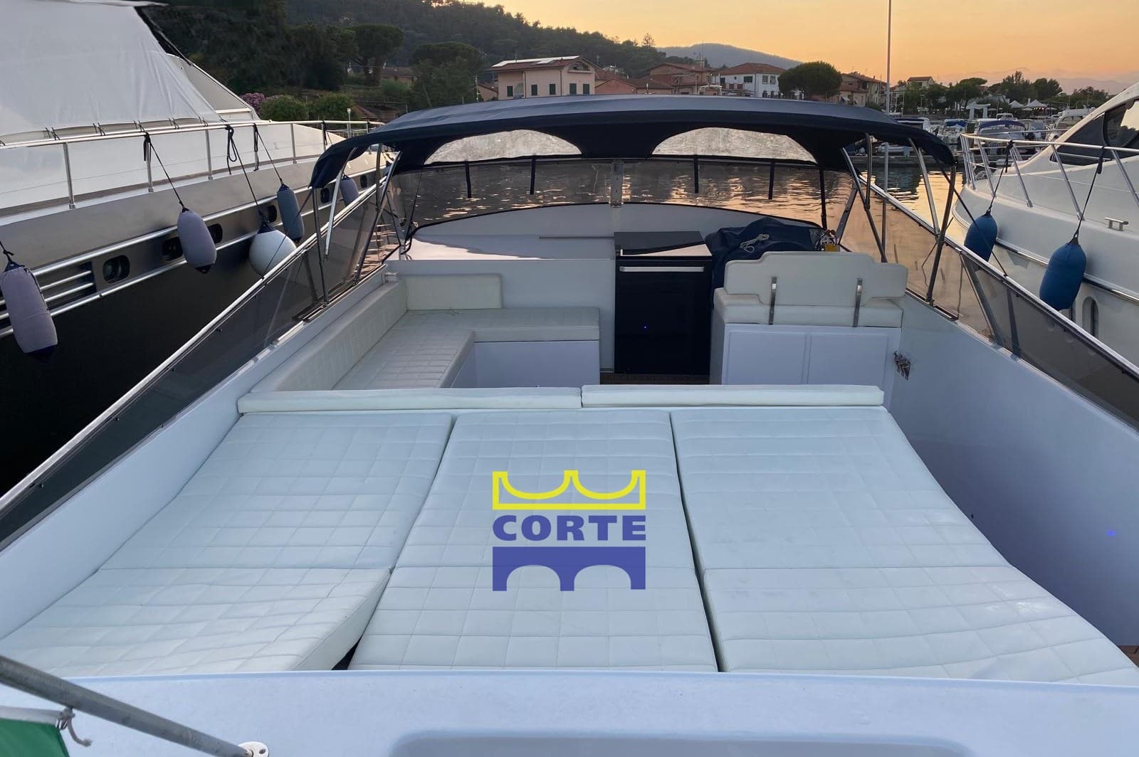 Itama Itama 45 - Deck View Itama Itama 45 - Deck View