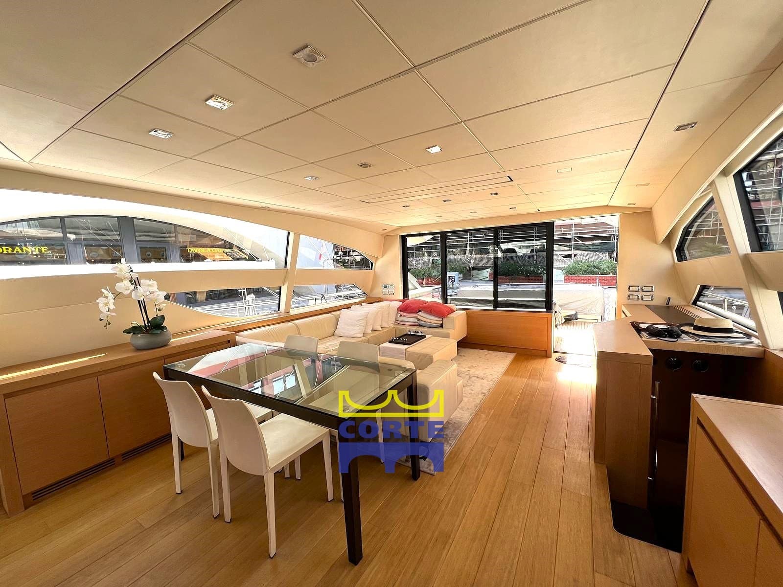 Pershing Pershing 80' - Deck View Pershing Pershing 80' - Deck View