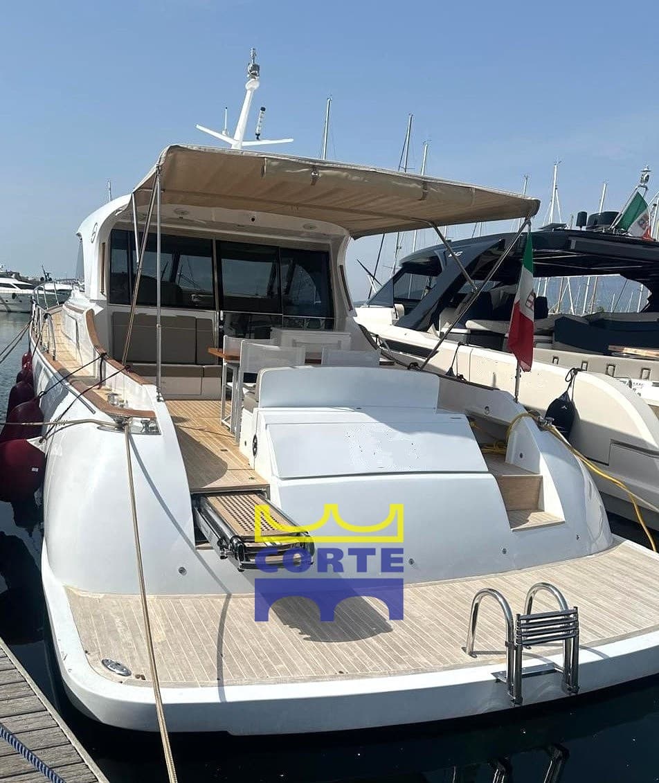 Mochi Craft Dolphin 51 - Detail View 1 Mochi Craft Dolphin 51 - Detail View 1