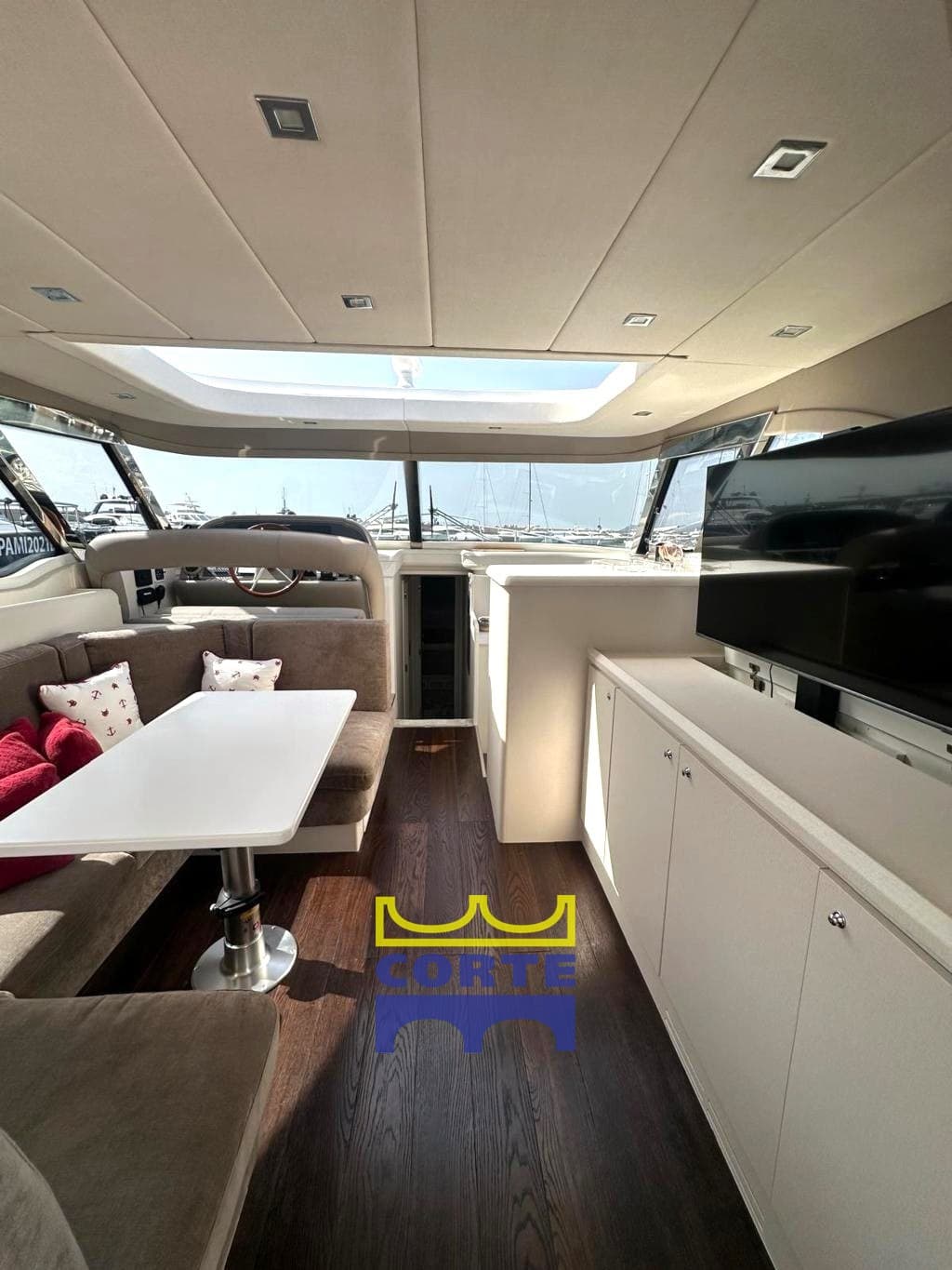 Mochi Craft Dolphin 51 - Deck View Mochi Craft Dolphin 51 - Deck View