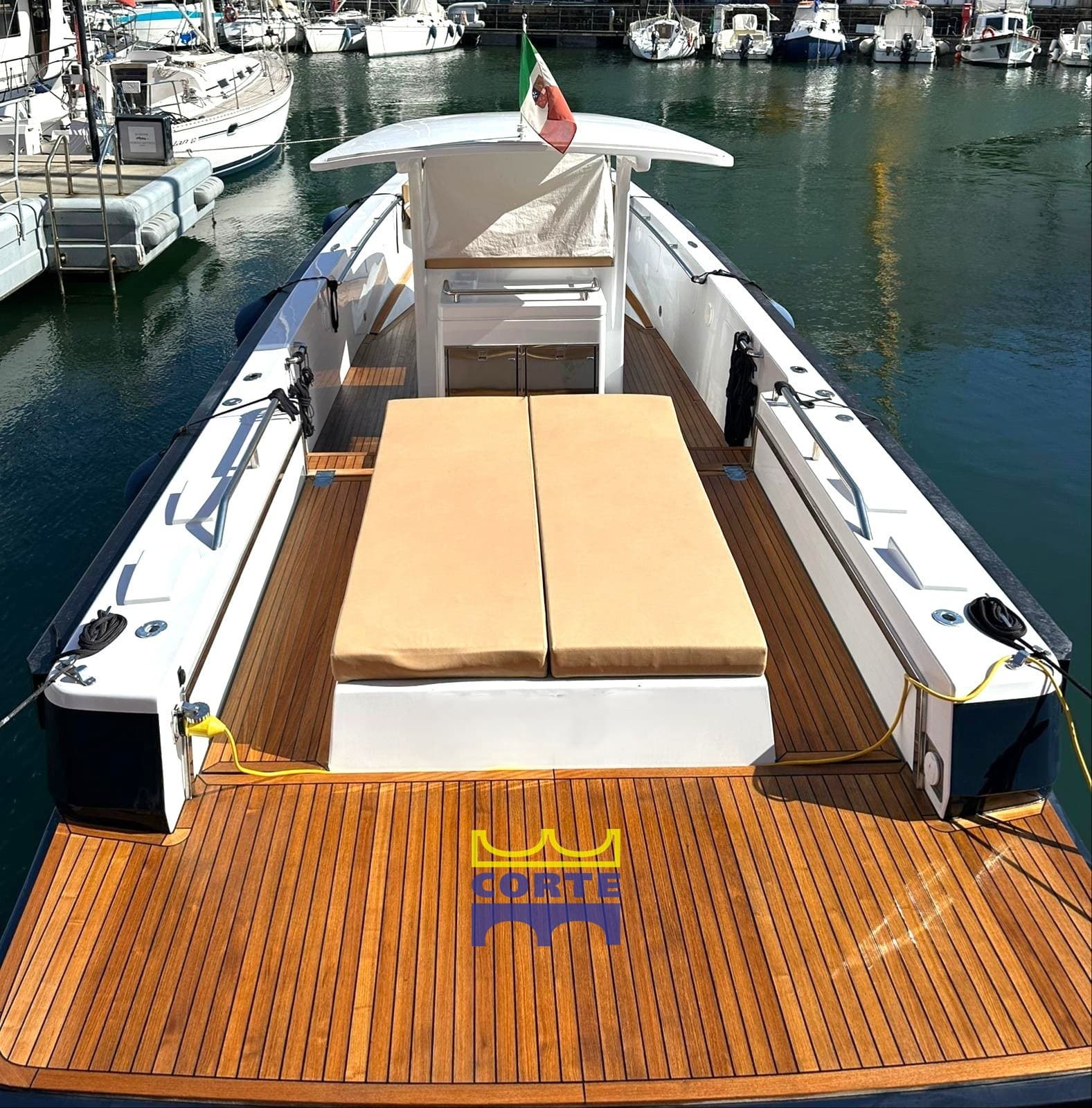 Unicat Custom Tender 12 usato - dettaglio 1