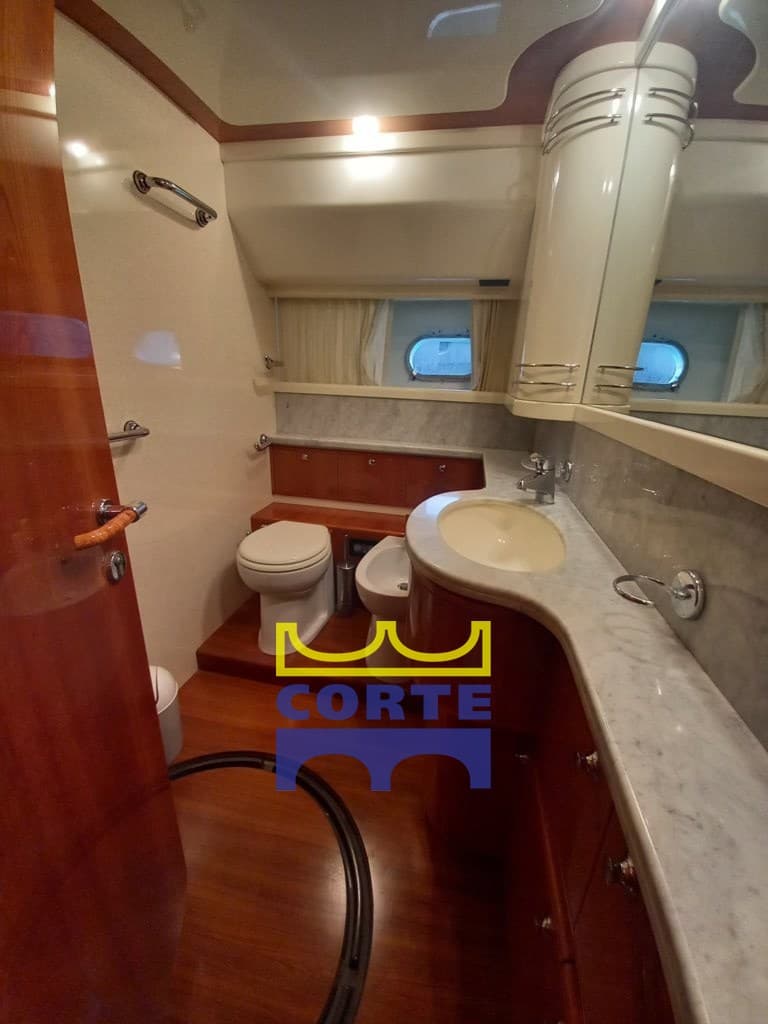Ferretti Yachts 760 usato - foto hero 12