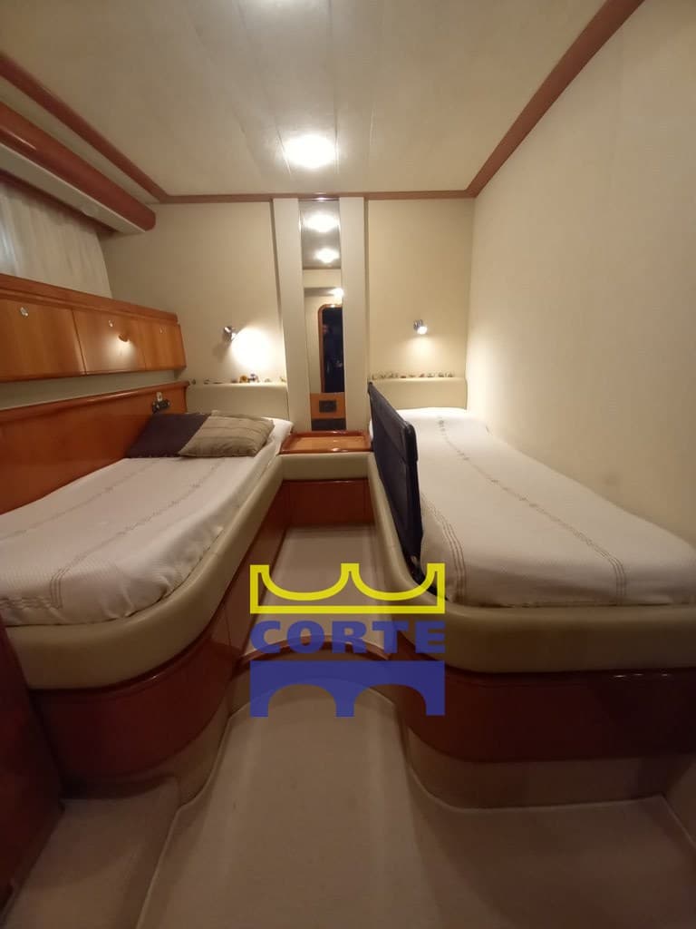 Ferretti Yachts 760 usato - foto hero 13