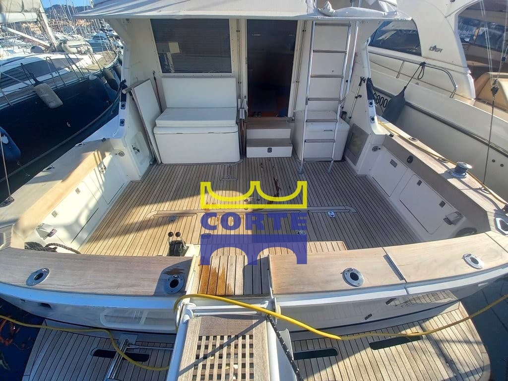 Bertram Yacht 43' Convertible gebraucht - Detail 2
