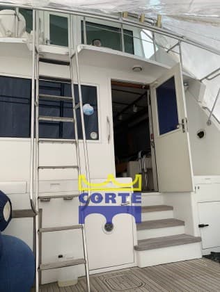 Hatteras 65 Convertible - Detail View 1 Hatteras 65 Convertible - Detail View 1